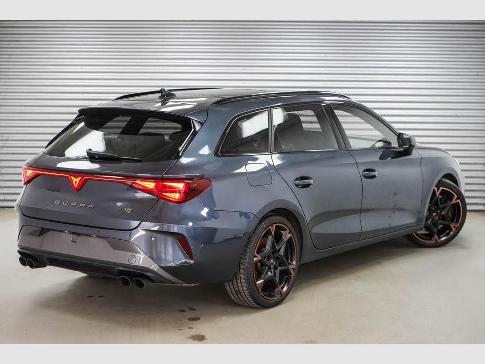 Cupra Leon ST 2,0 TSI (2025) - Photo 3