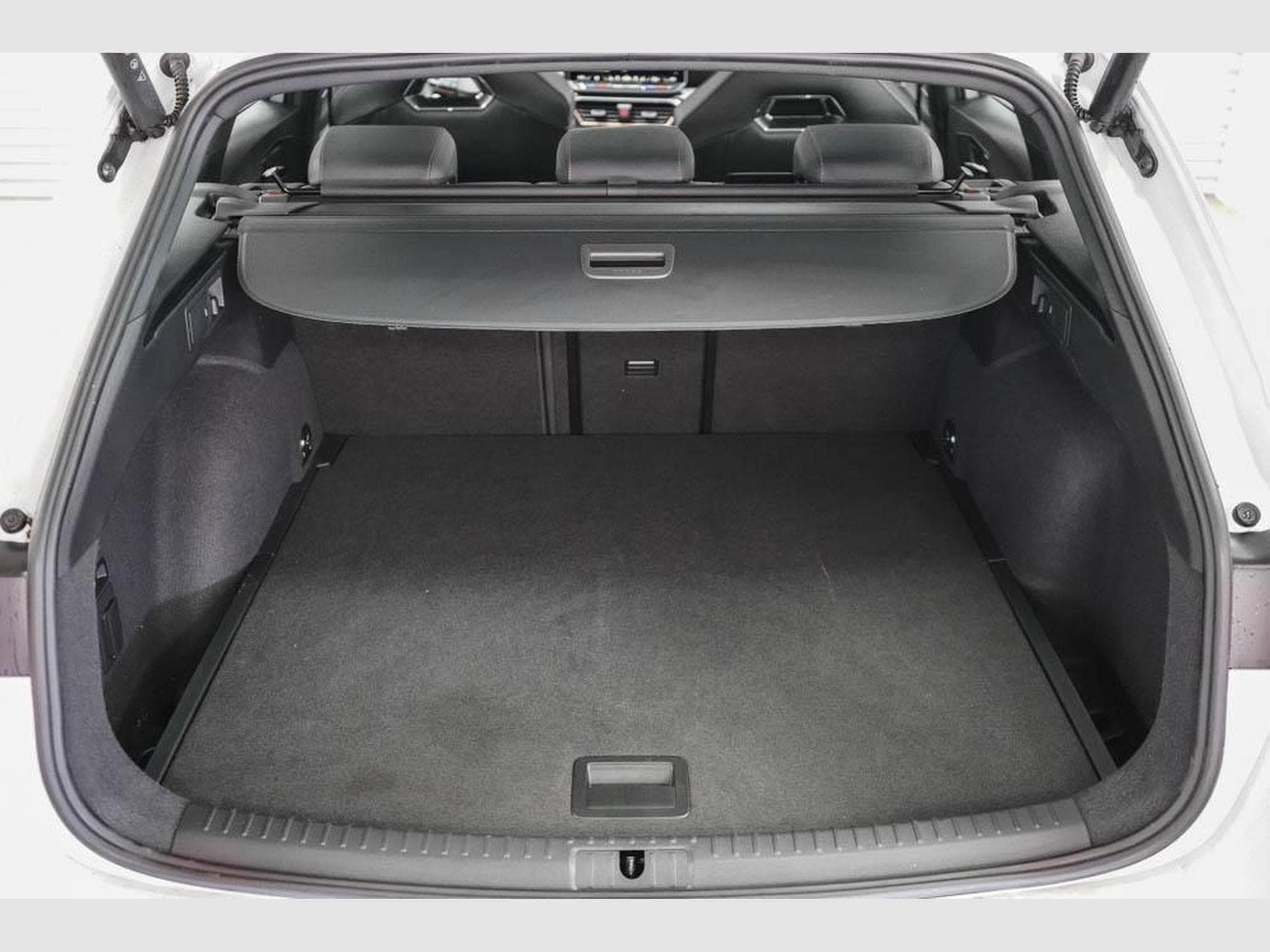 Cupra Leon ST 2,0 TSI (2025) - Photo 18