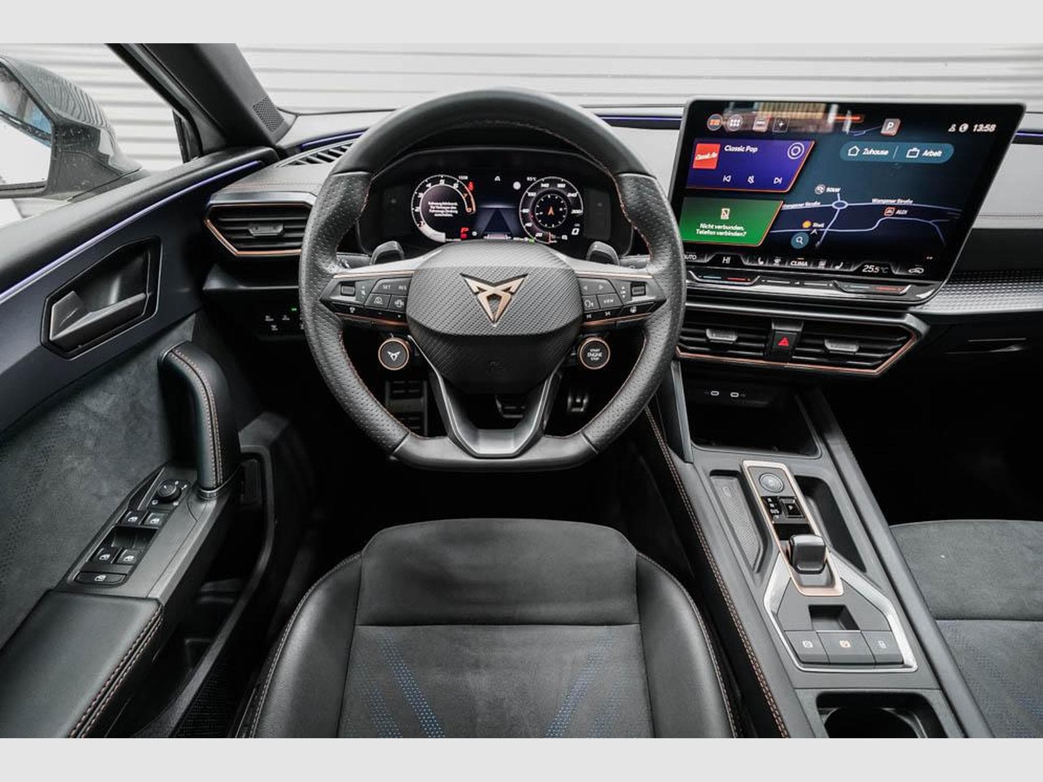 Cupra Leon ST 2,0 TSI (2025) - Photo 8