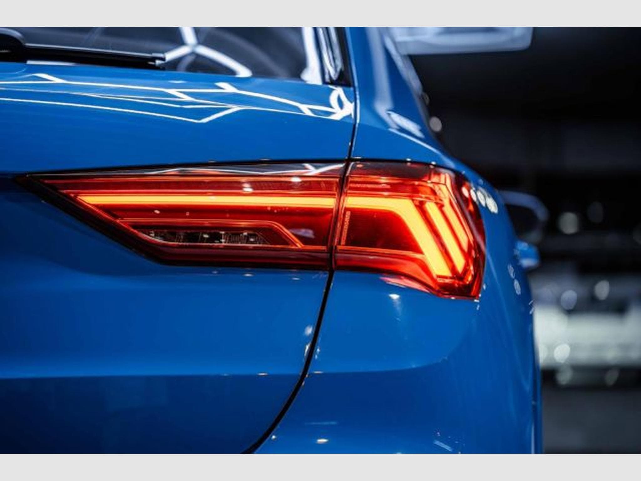 Audi Q3 Q3 35 TDI S-tronic S-Line NAVI LED PDC VIRTUAL (2022) - Photo 14