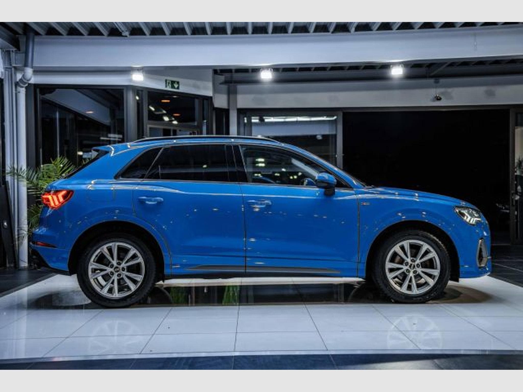 Audi Q3 Q3 35 TDI S-tronic S-Line NAVI LED PDC VIRTUAL (2022) - Photo 7