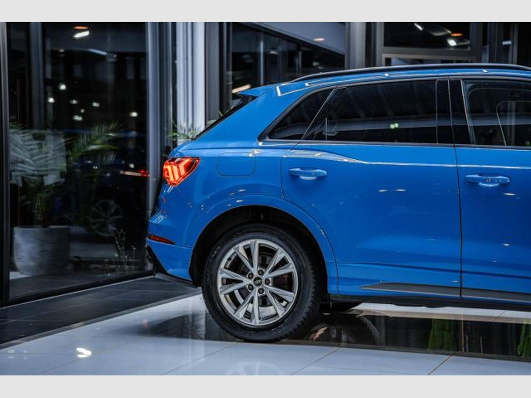 Audi Q3 Q3 35 TDI S-tronic S-Line NAVI LED PDC VIRTUAL (2022) - Photo 8