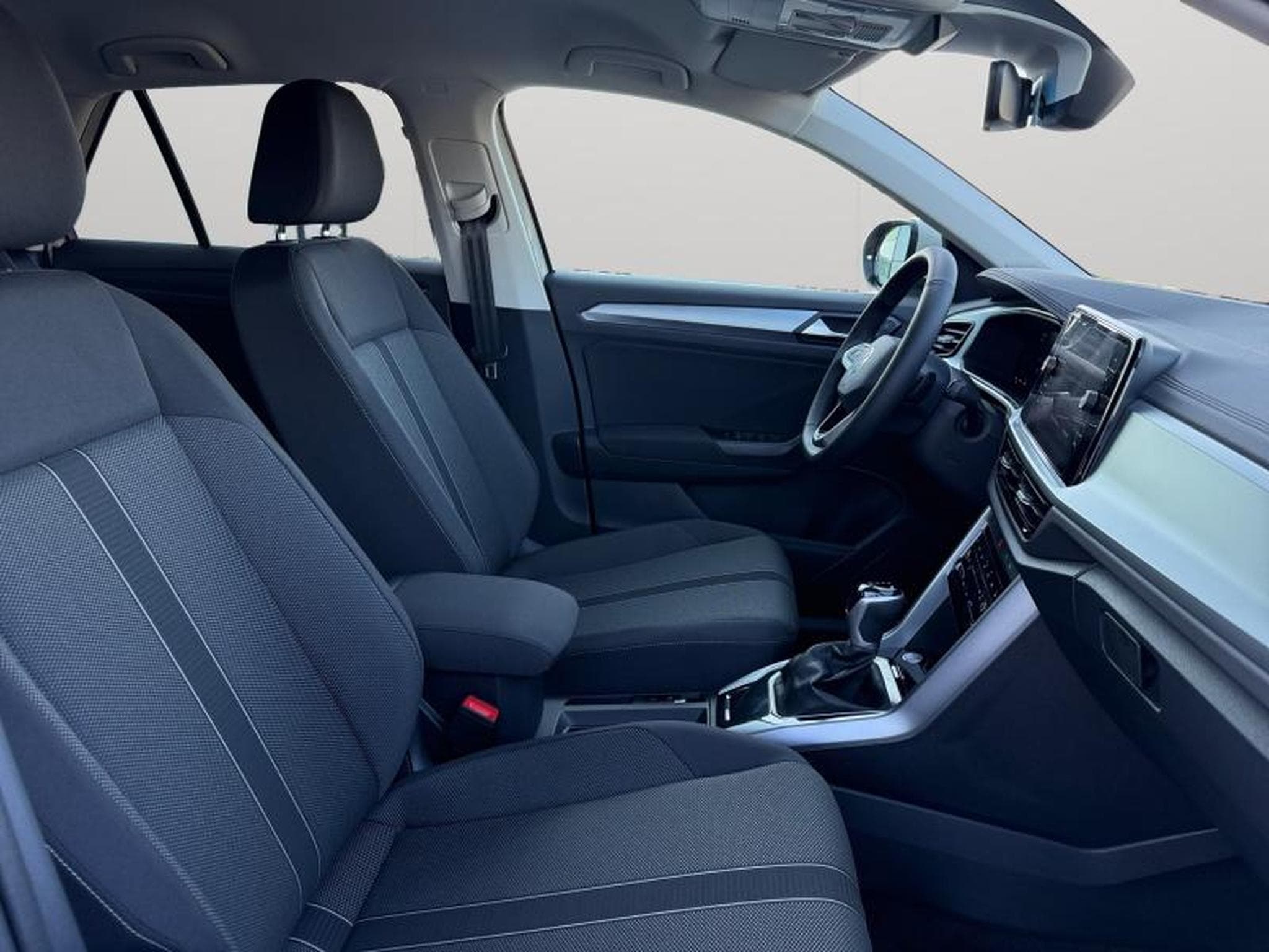 VW T-Roc New Life 30 Years Edition DSG / Essence (2026) - Photo 10
