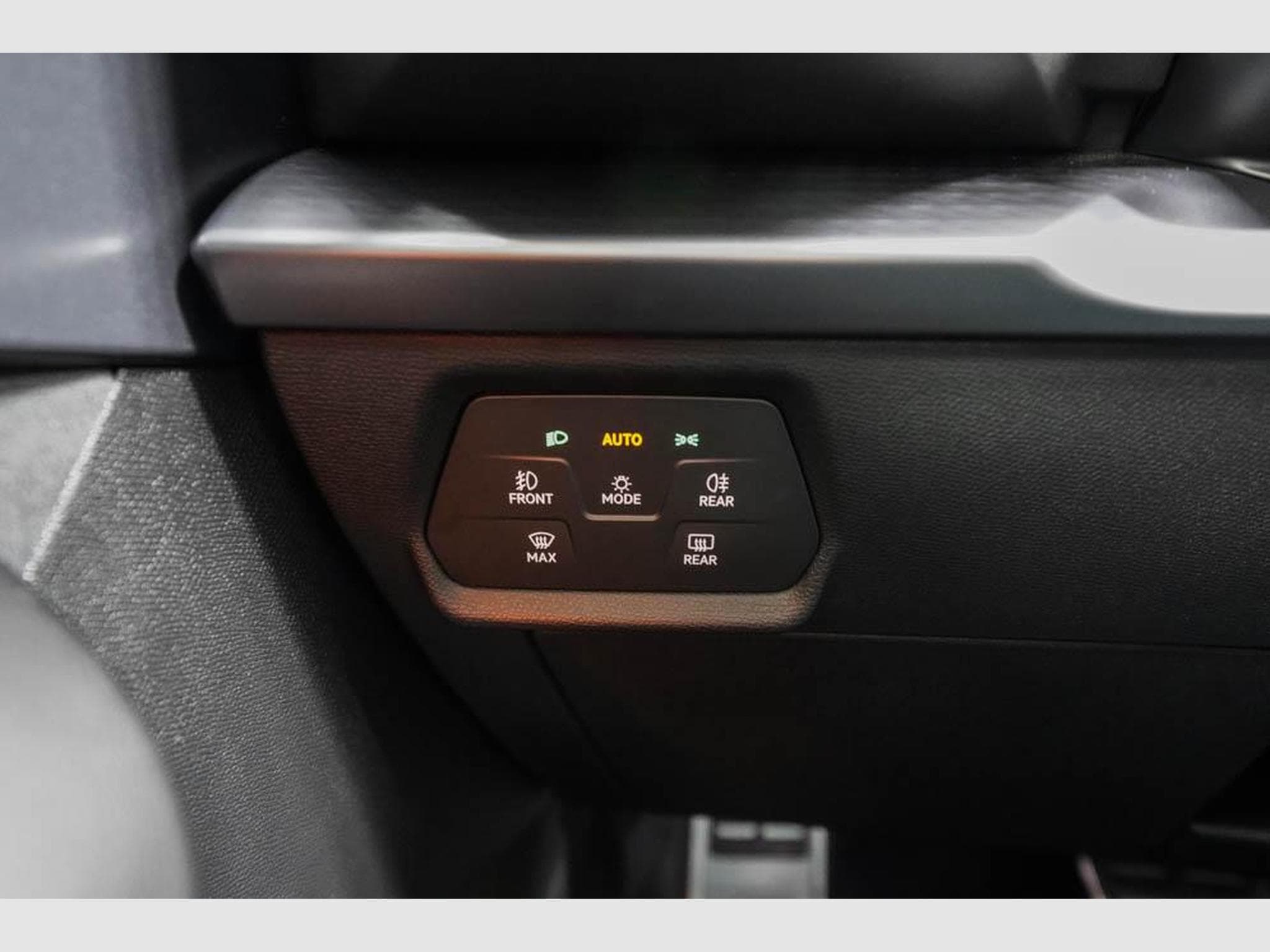 Cupra Leon ST 2,0 TSI (2025) - Photo 10
