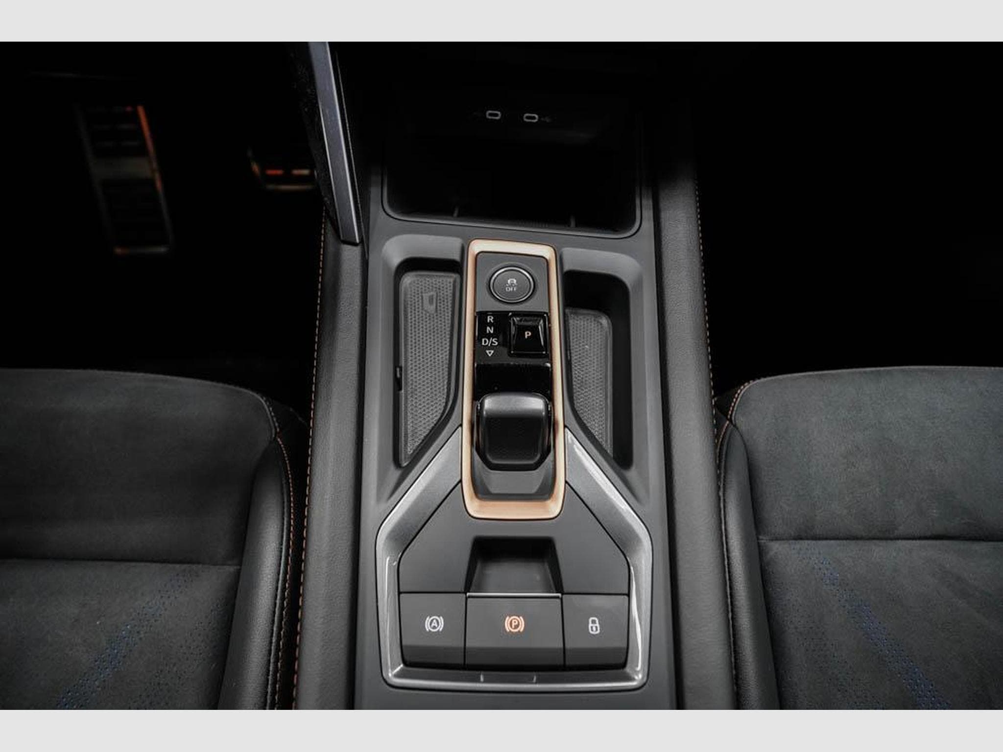 Cupra Leon ST 2,0 TSI (2025) - Photo 11
