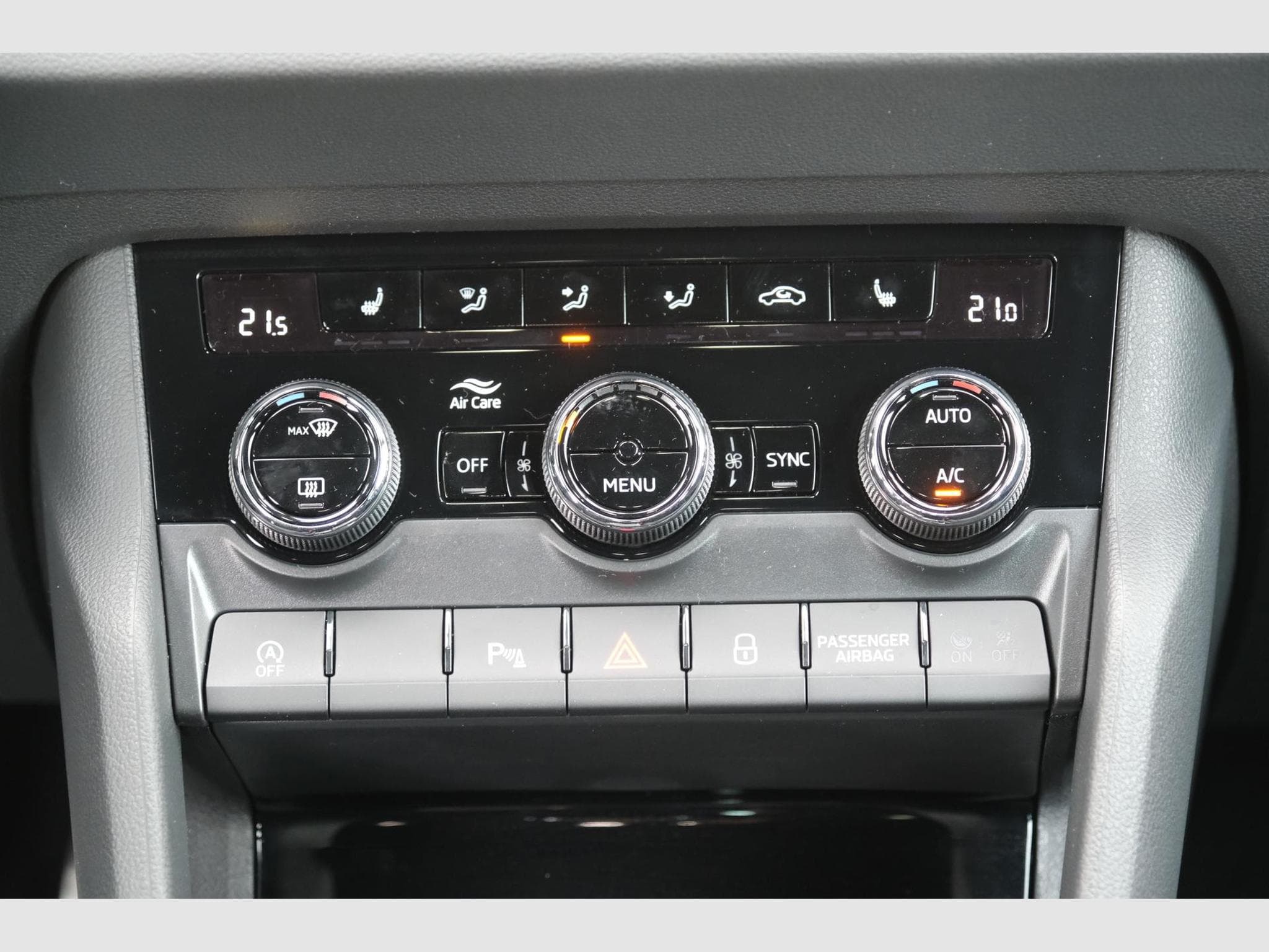 Skoda Karoq 1.5 TSI DSG (2026) - Photo 12