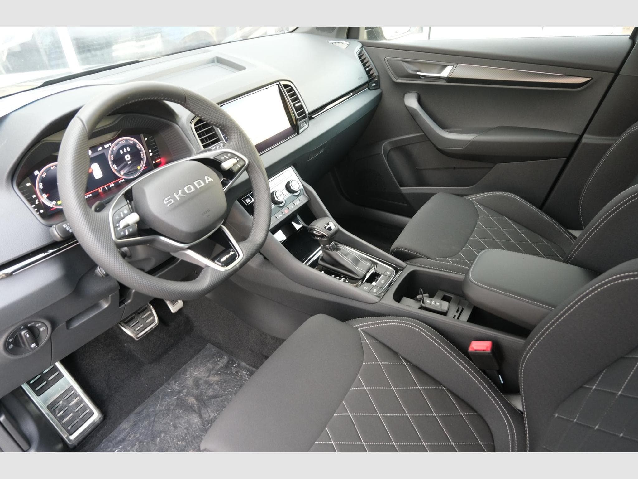Skoda Karoq 1.5 TSI DSG (2026) - Photo 13