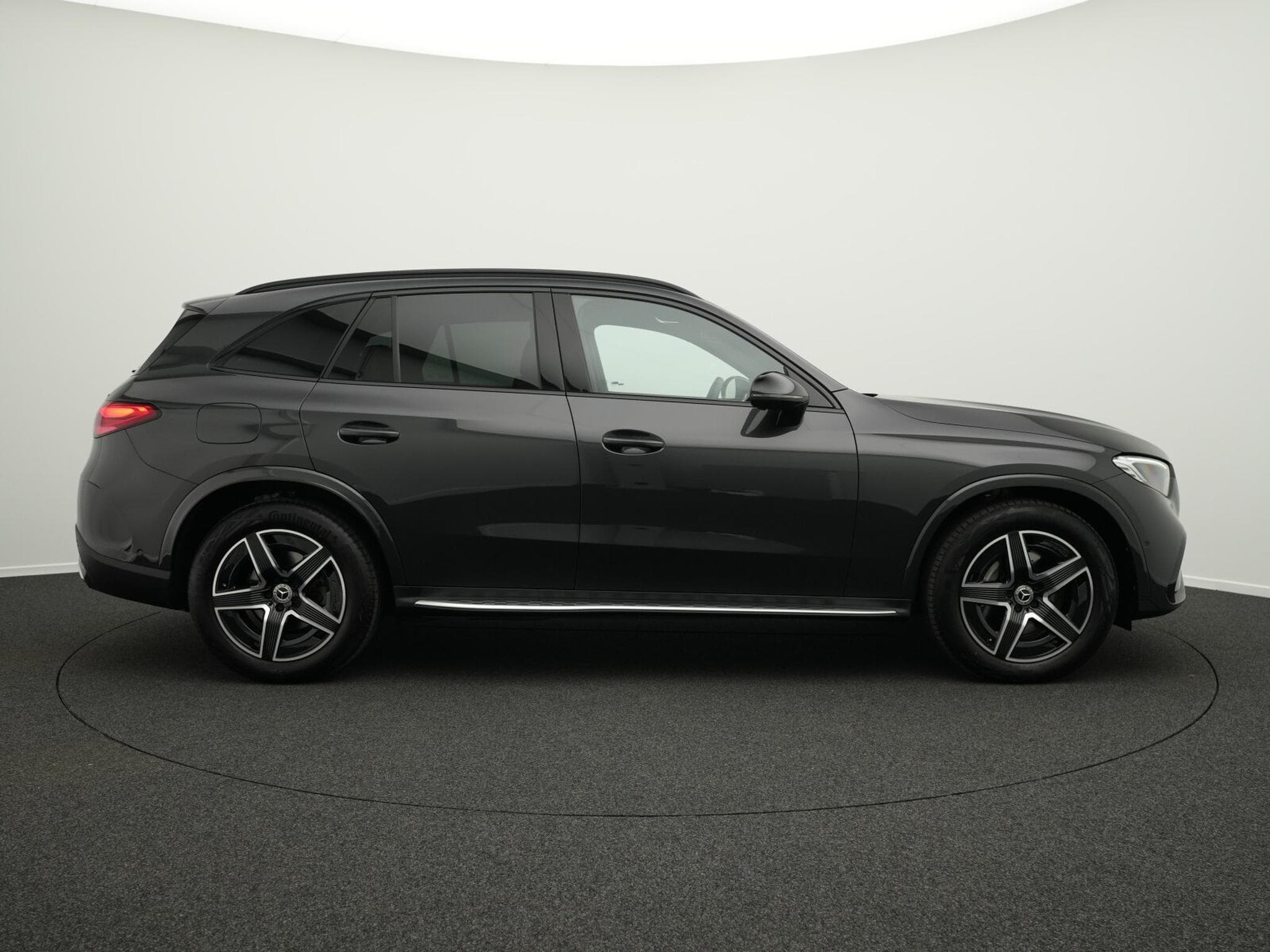 Mercedes GLC 300 d 4M AMG-Line LED+AHK+Night+Memo+Kamera (2024) - Photo 5