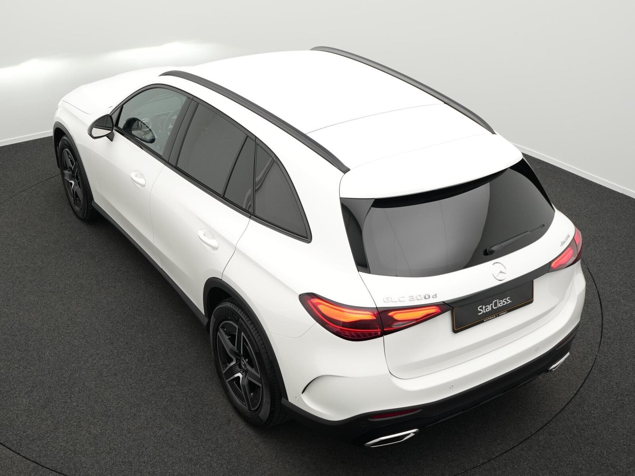 Mercedes GLC 300 d 4M AMG-Line LED+AHK+Night+Memo+Kamera (2024) - Photo 11