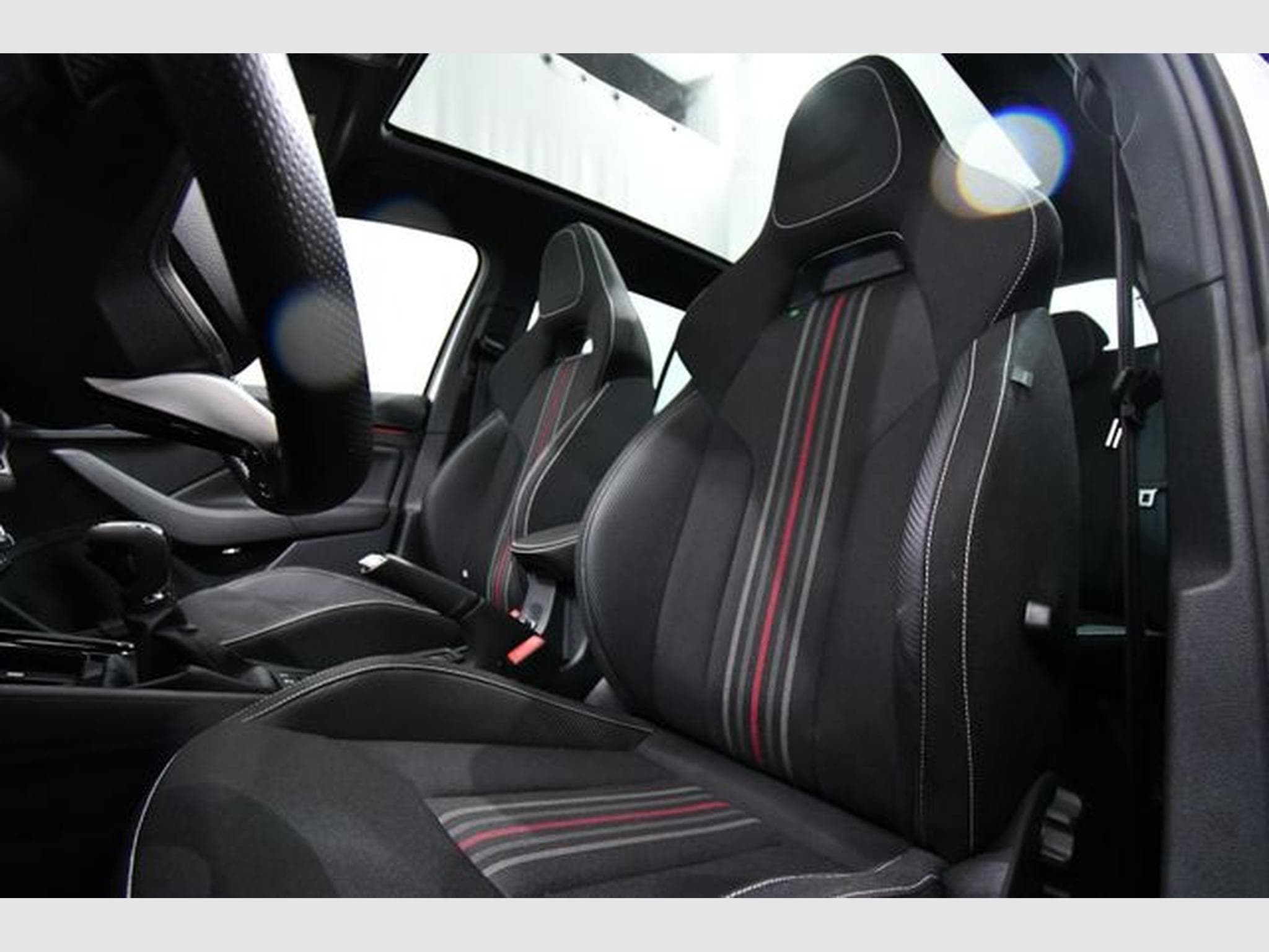 Skoda Kamiq Kamiq Monte Carlo, Pano., 17", Nnavi, ACC, R-Vie (2025) - Photo 7
