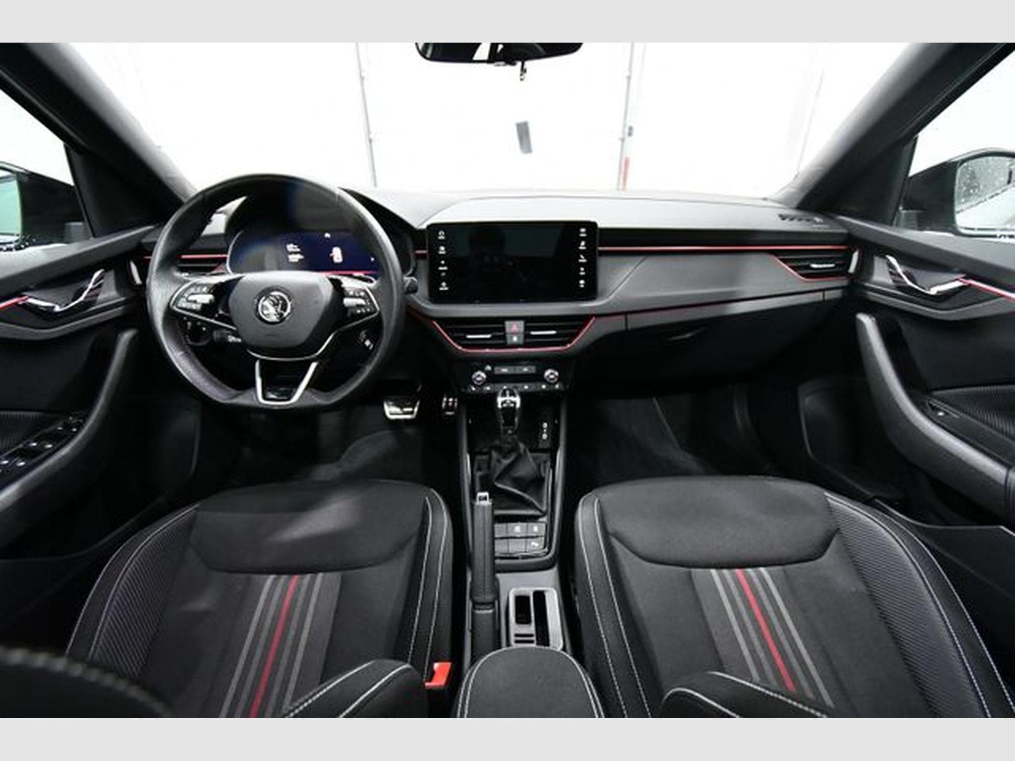 Skoda Kamiq Kamiq Monte Carlo, Pano., 17", Nnavi, ACC, R-Vie (2025) - Photo 8