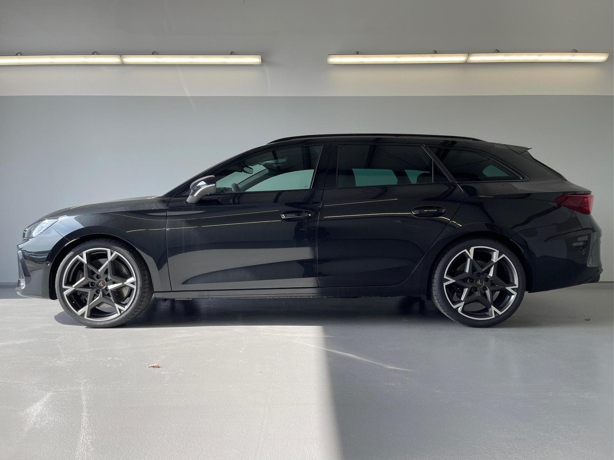 Cupra Leon VZ (2026) - Photo 3