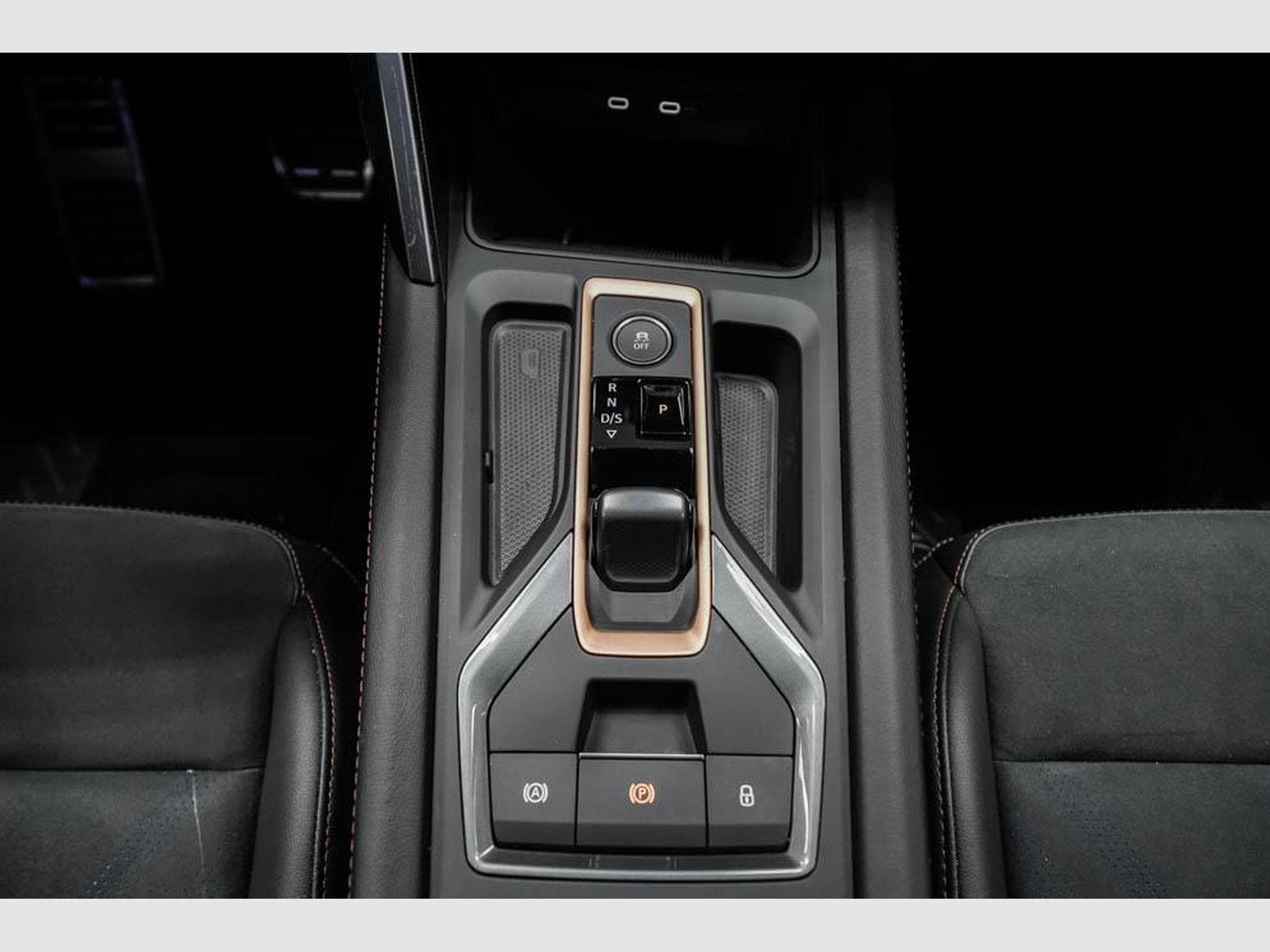 Cupra Leon ST 2,0 TSI (2025) - Photo 11