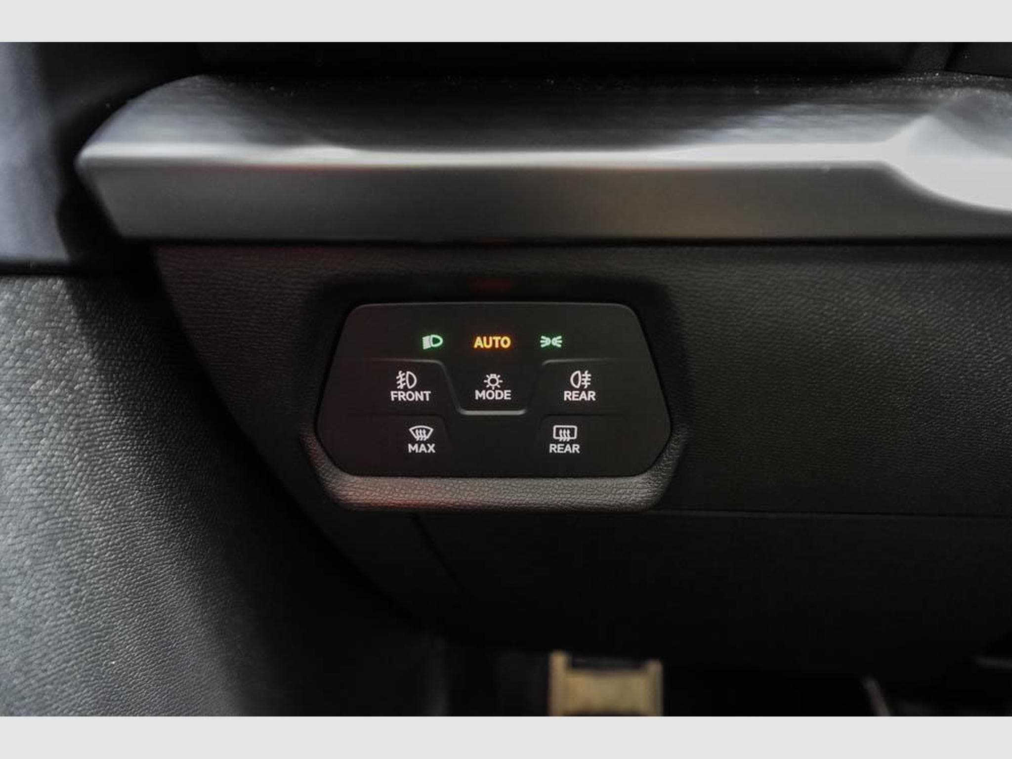 Cupra Leon ST 2,0 TSI (2025) - Photo 11