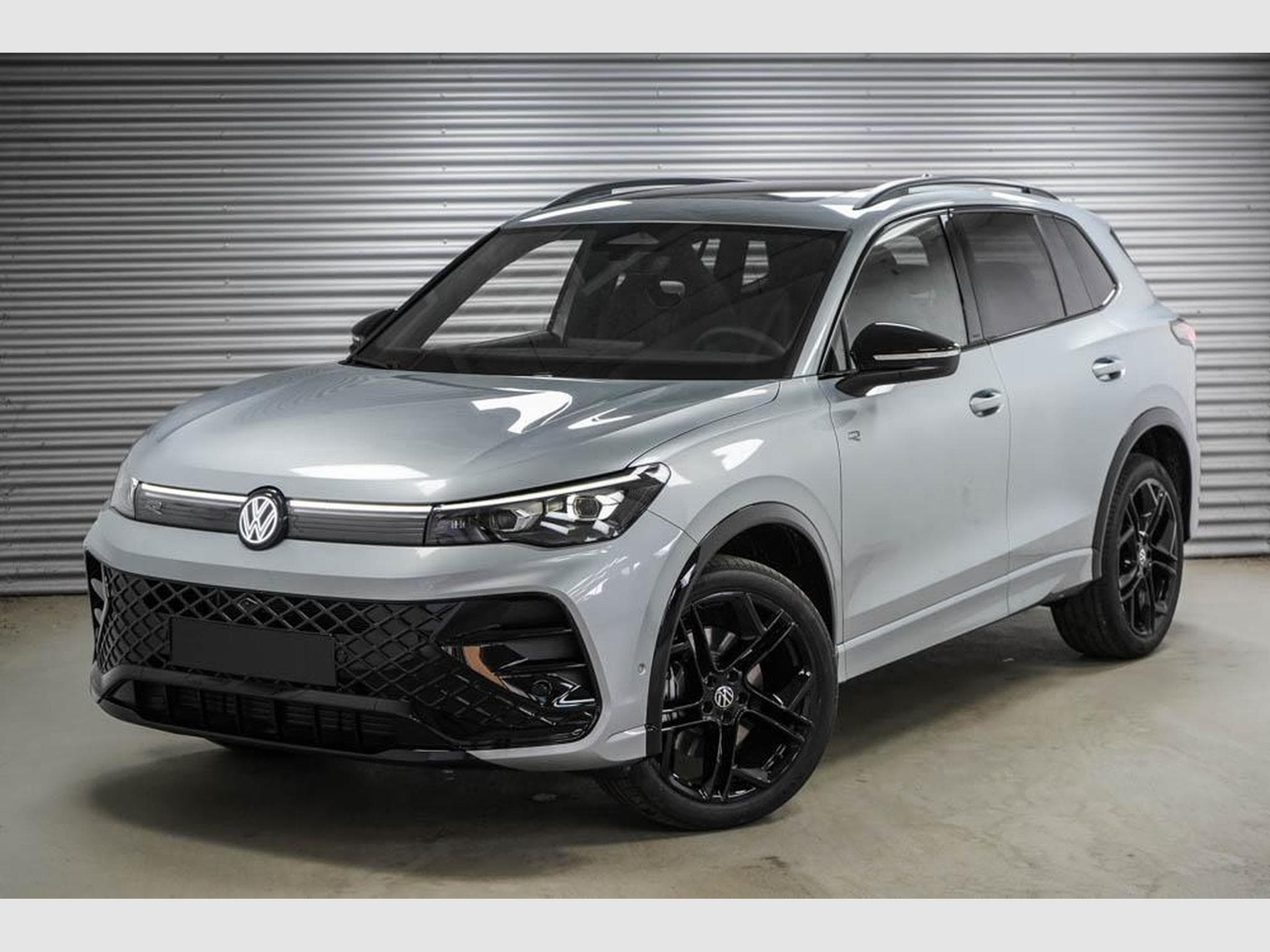 VW Tiguan 2,0 TDI DSG (2025) - Photo 1
