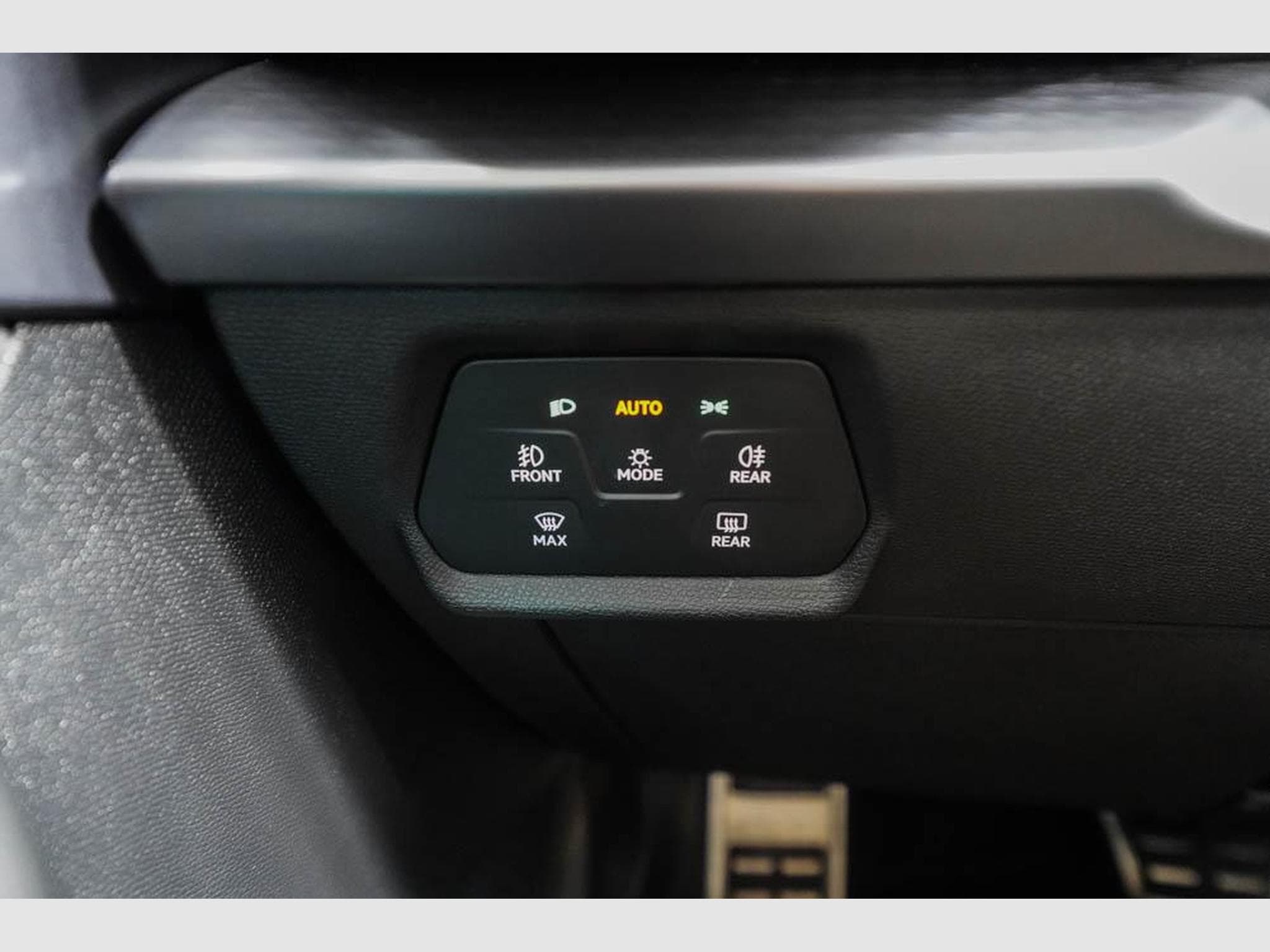 Cupra Leon ST 2,0 TSI (2025) - Photo 11