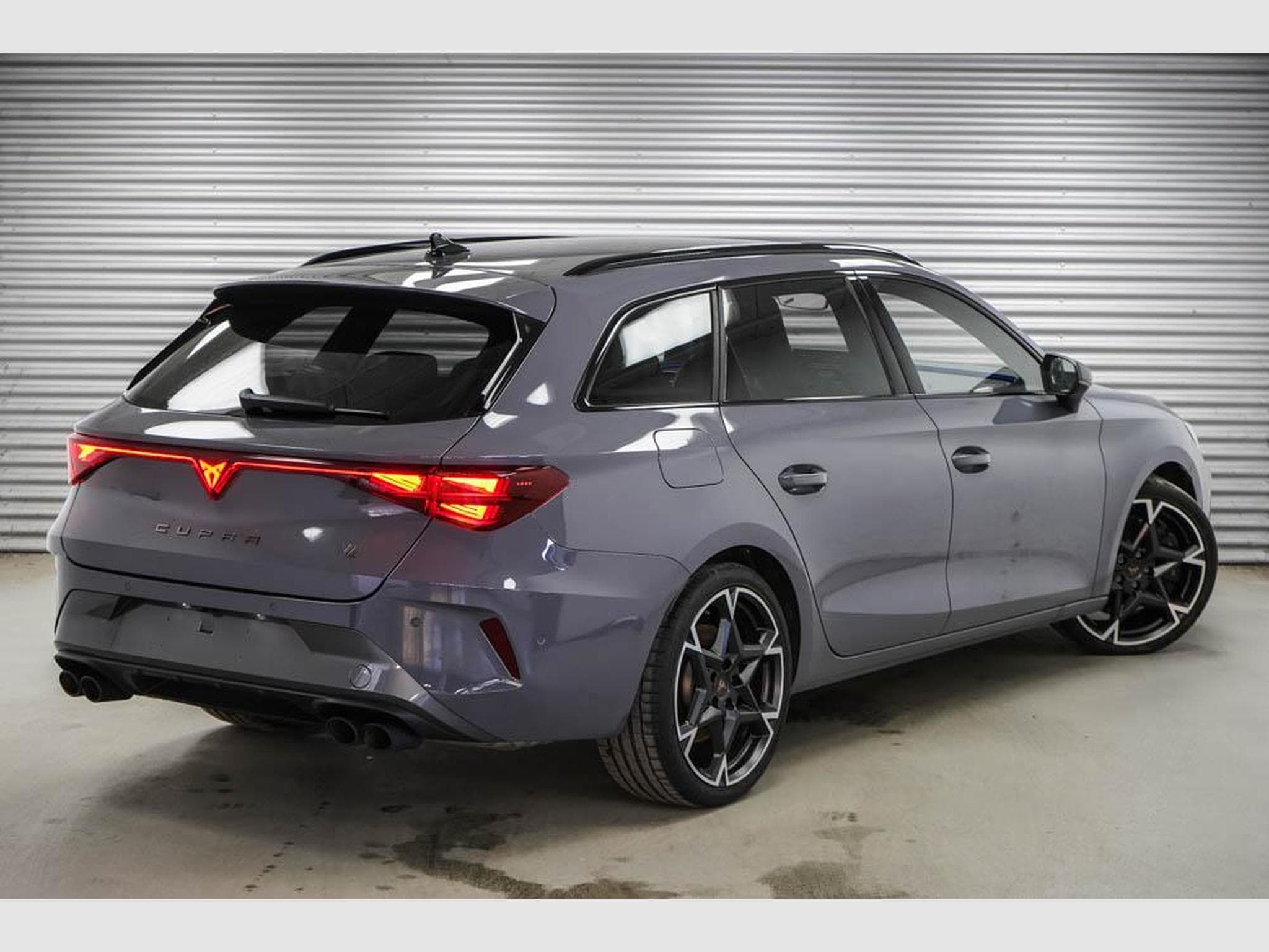 Cupra Leon ST 2,0 TSI (2025) - Photo 3