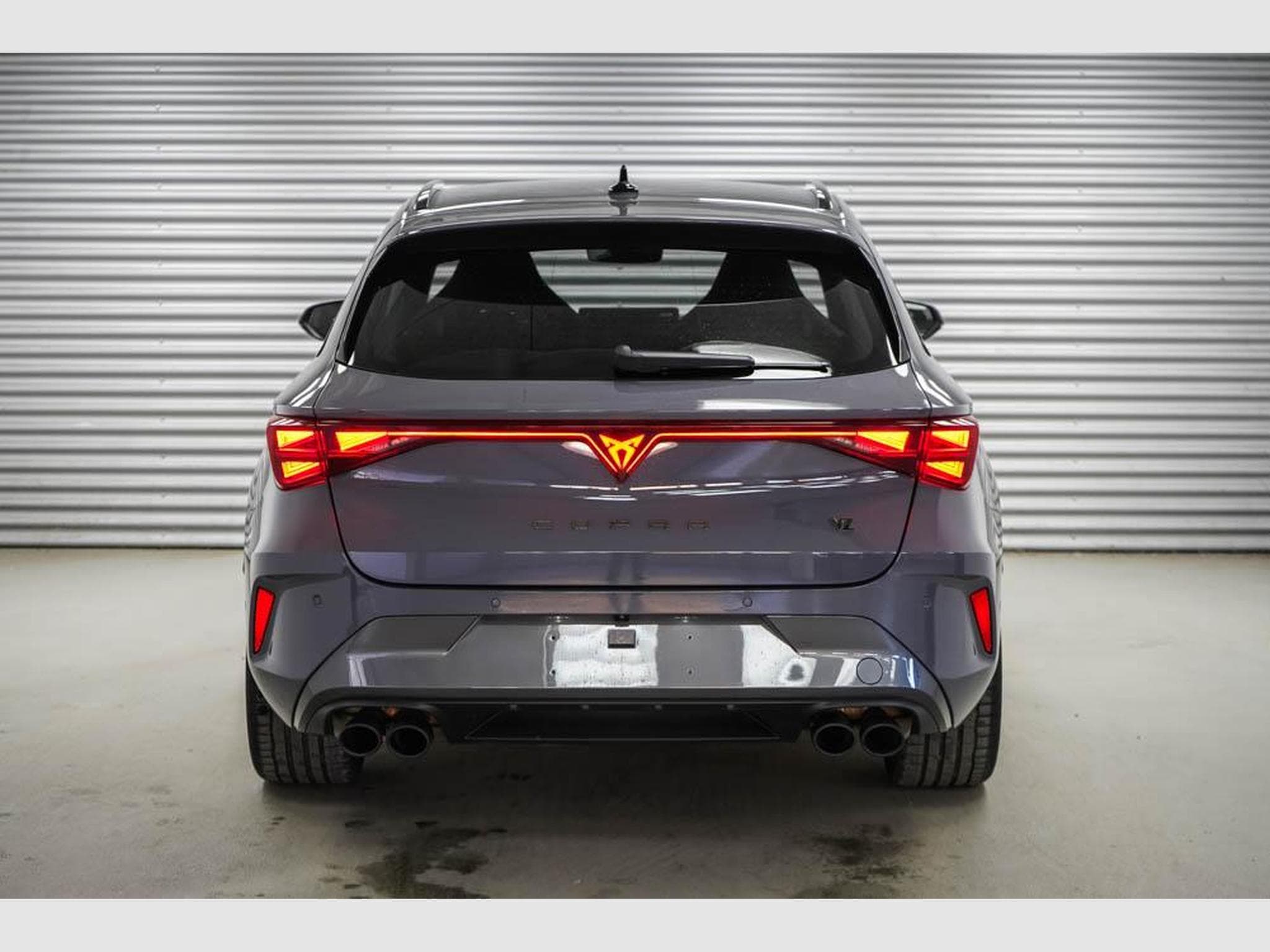 Cupra Leon ST 2,0 TSI (2025) - Photo 4