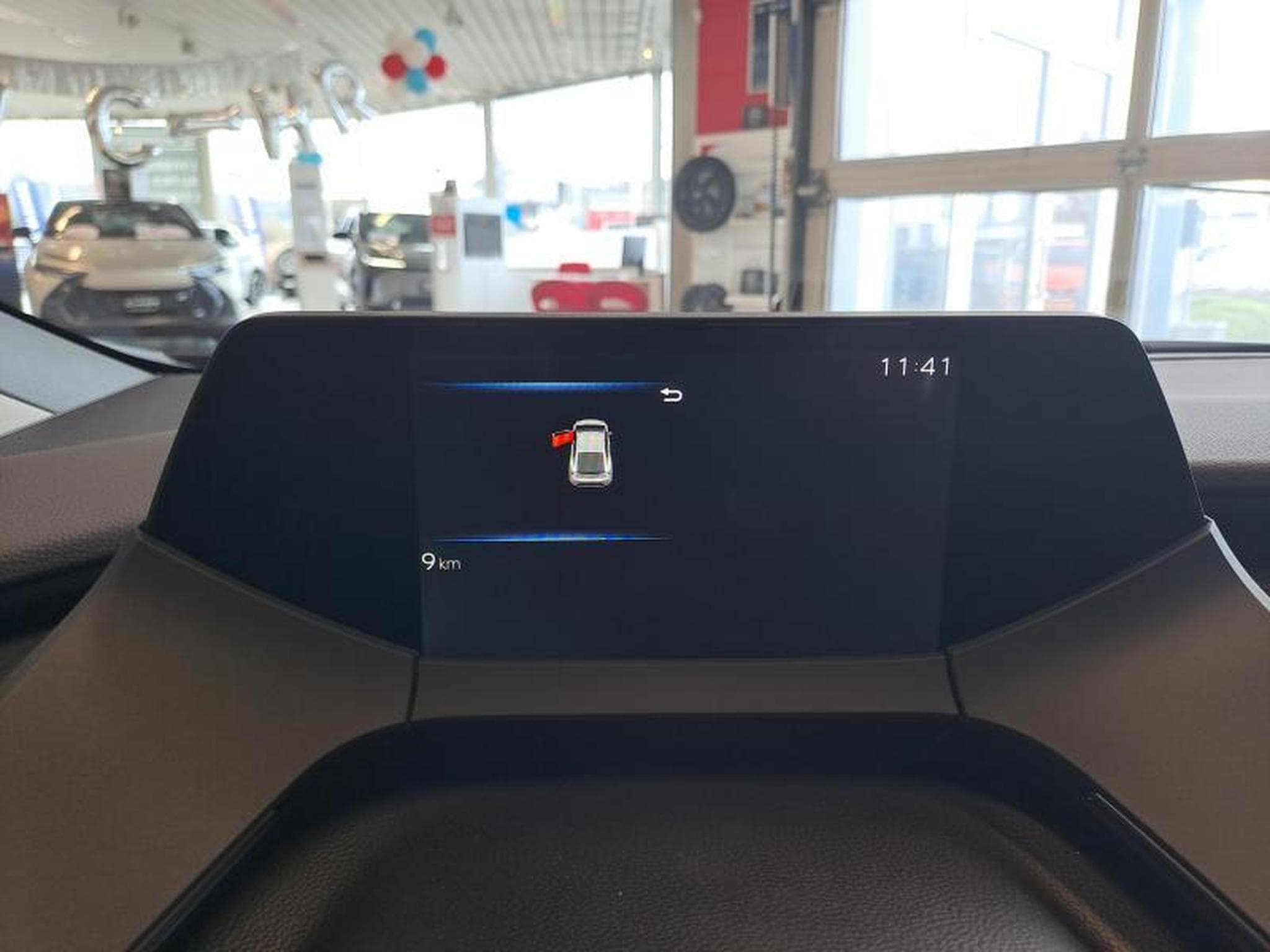 Toyota Prius Premium Plus PHEV (2024) - Photo 12
