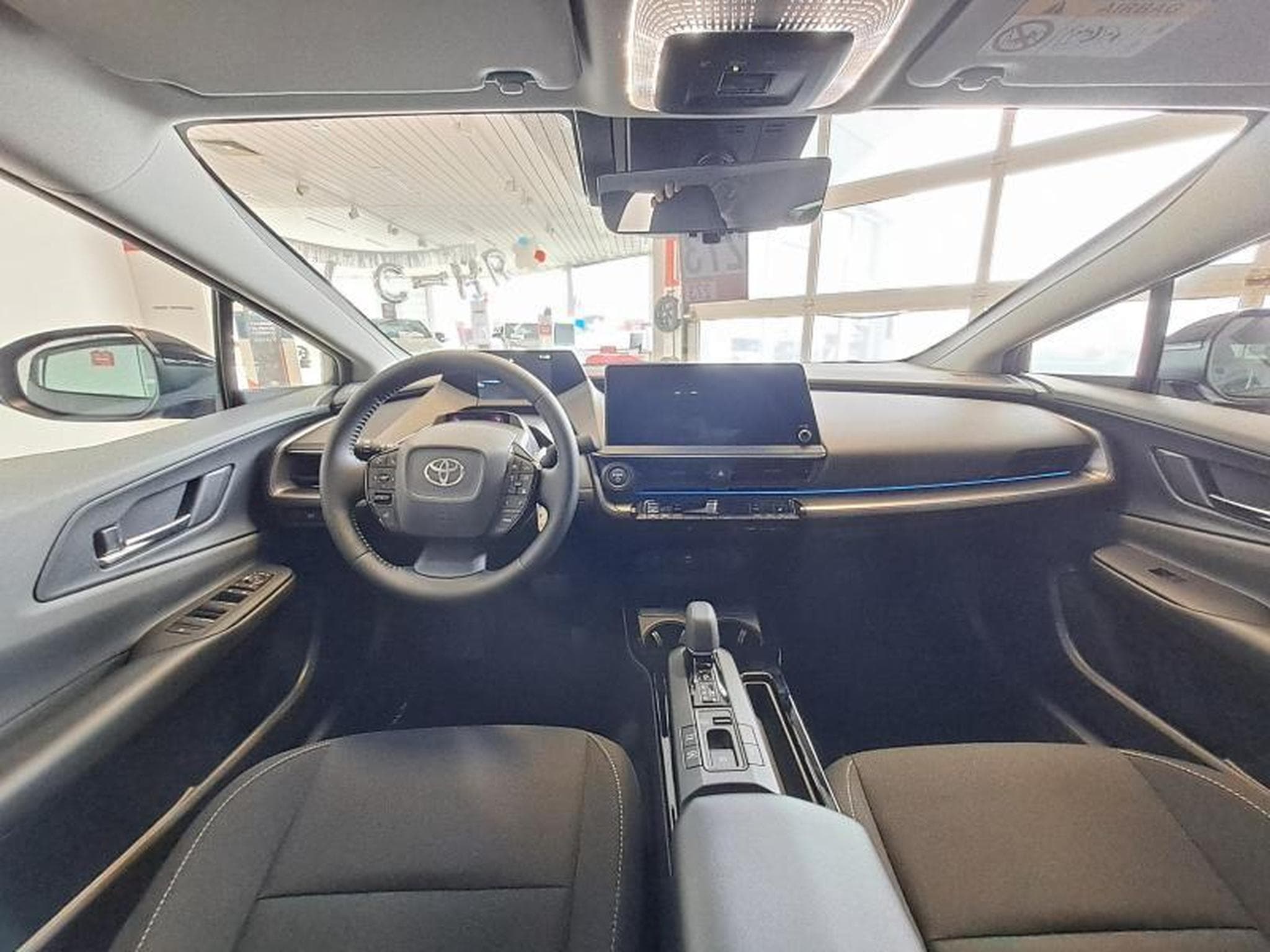Toyota Prius Premium Plus PHEV (2024) - Photo 14