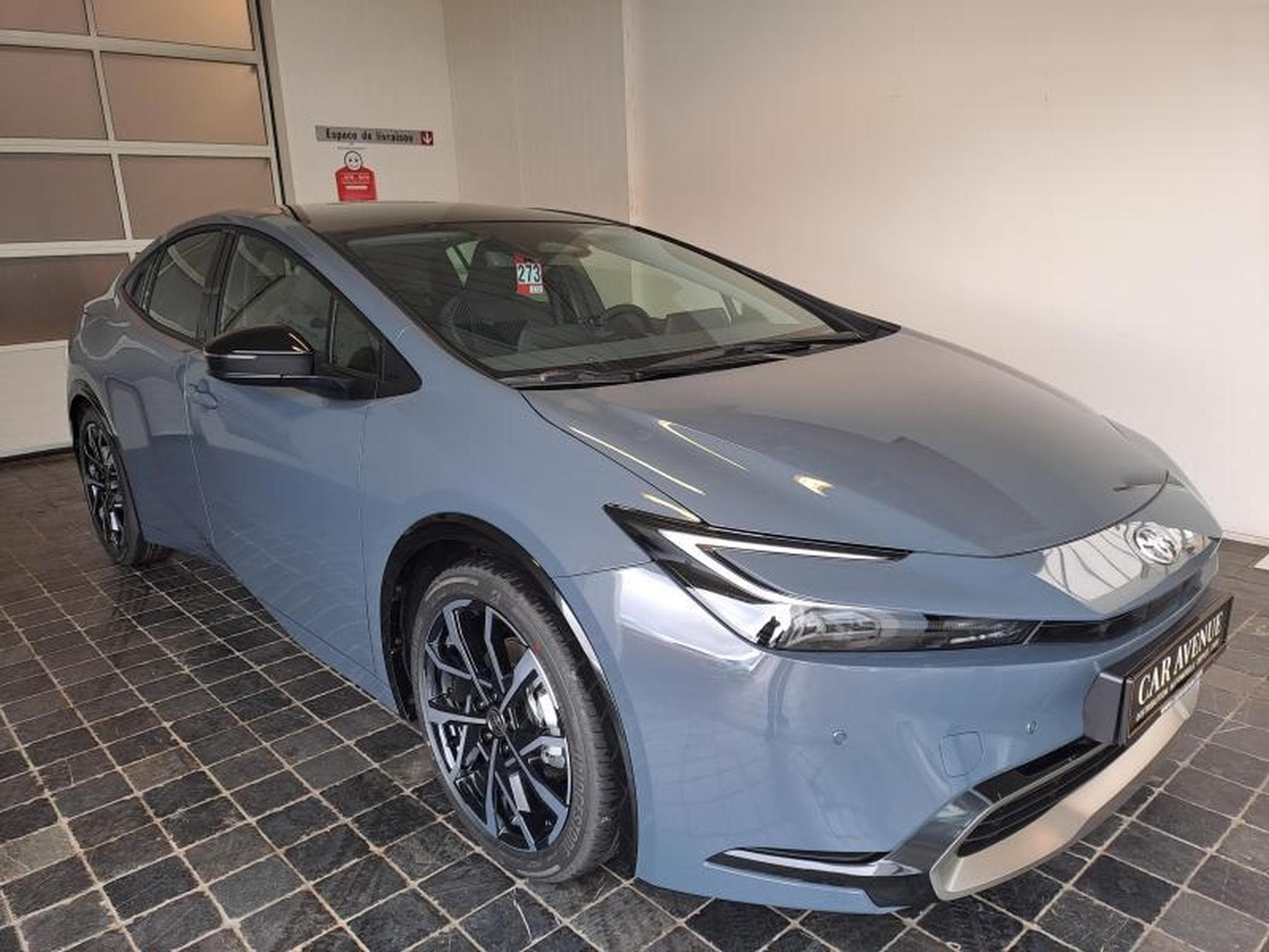 Toyota Prius Premium Plus PHEV (2024) - Photo 22