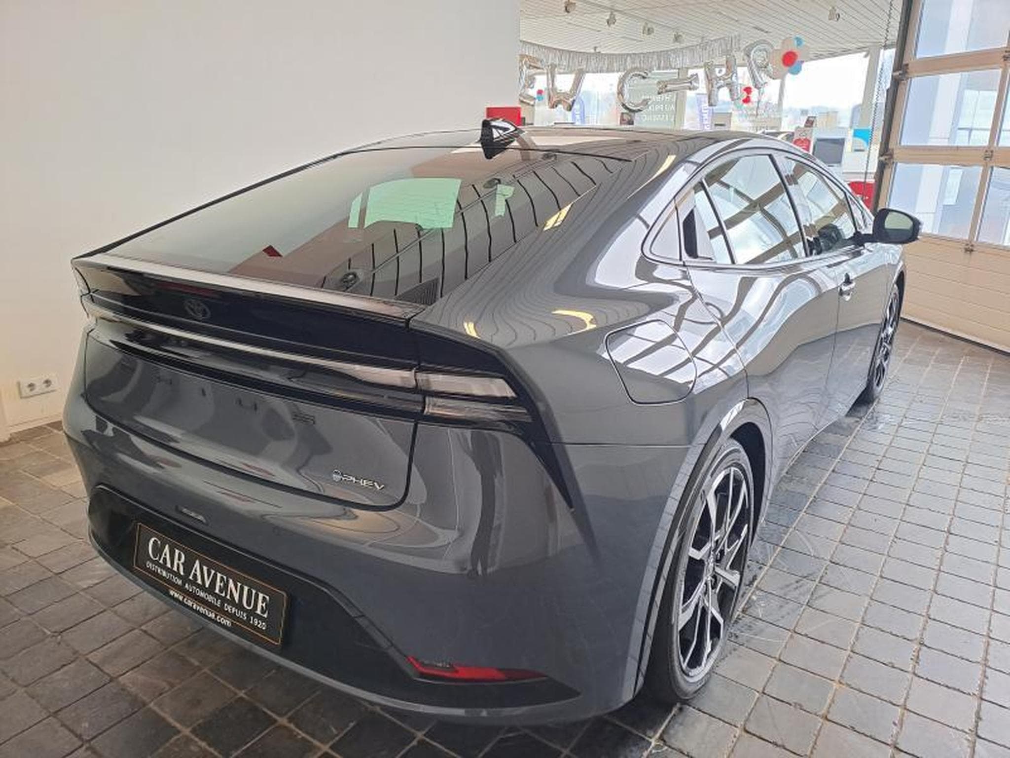 Toyota Prius Premium Plus PHEV (2024) - Photo 24