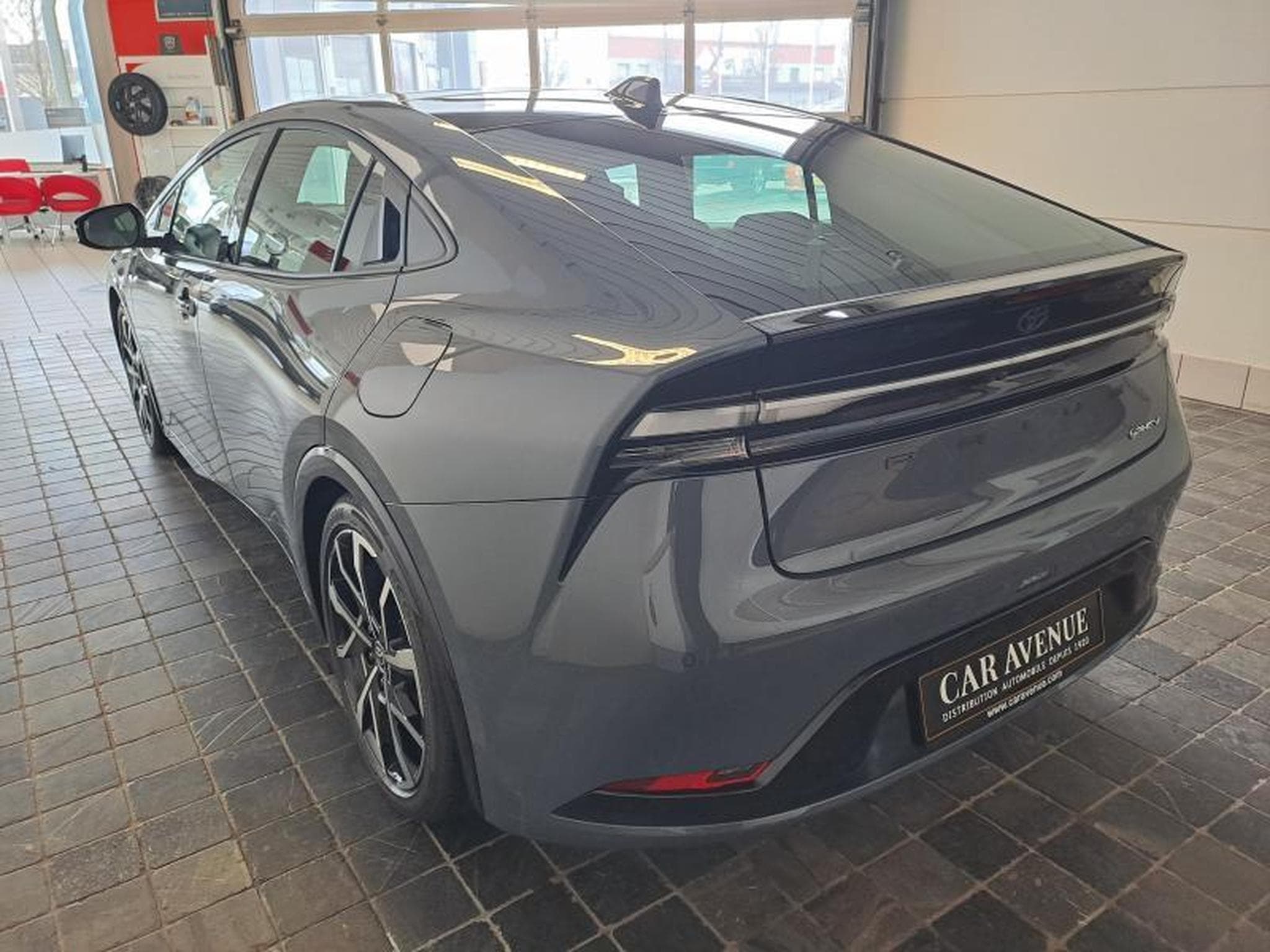 Toyota Prius Premium Plus PHEV (2024) - Photo 26
