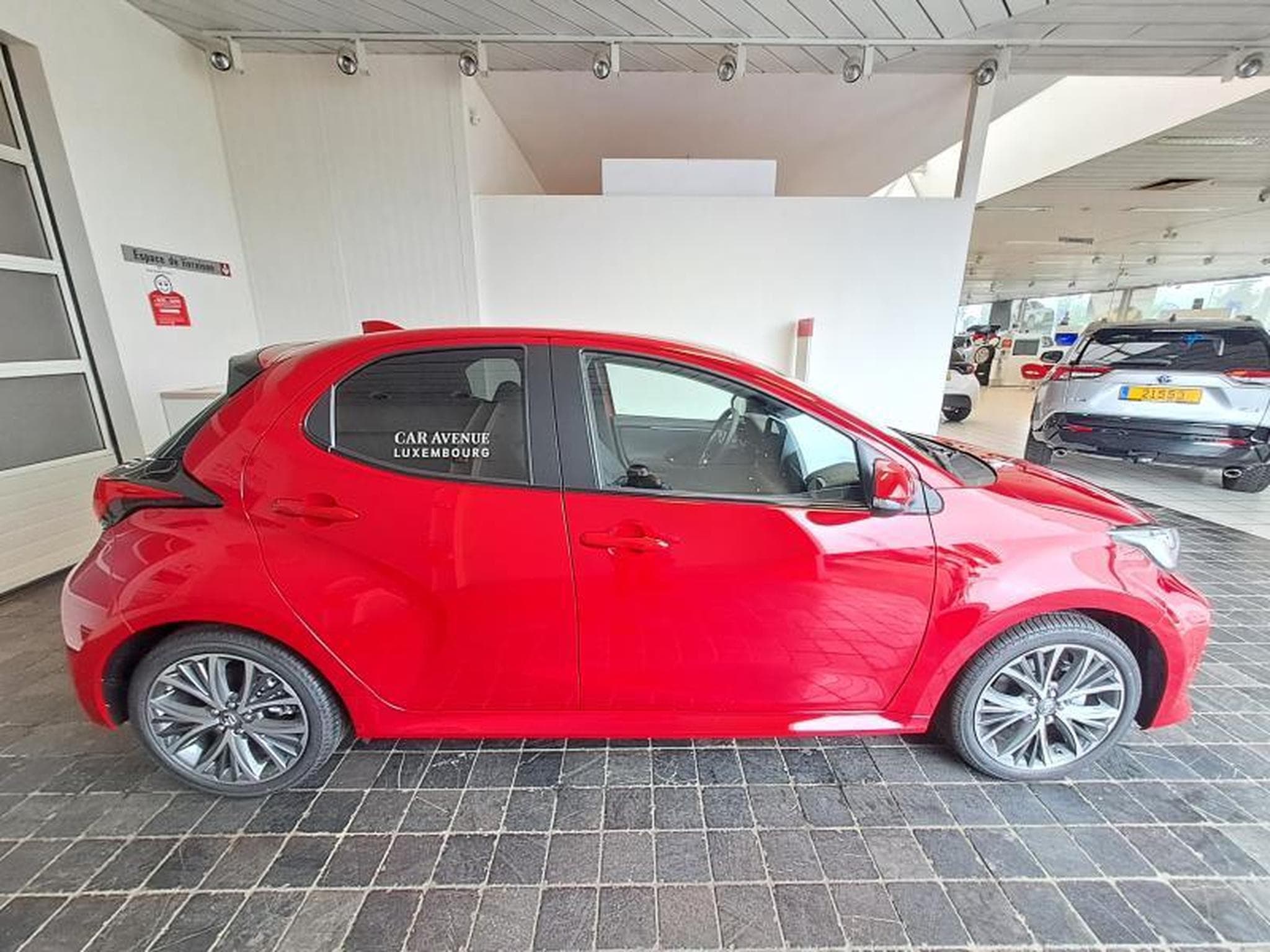 Toyota Yaris Style (2024) - Photo 25