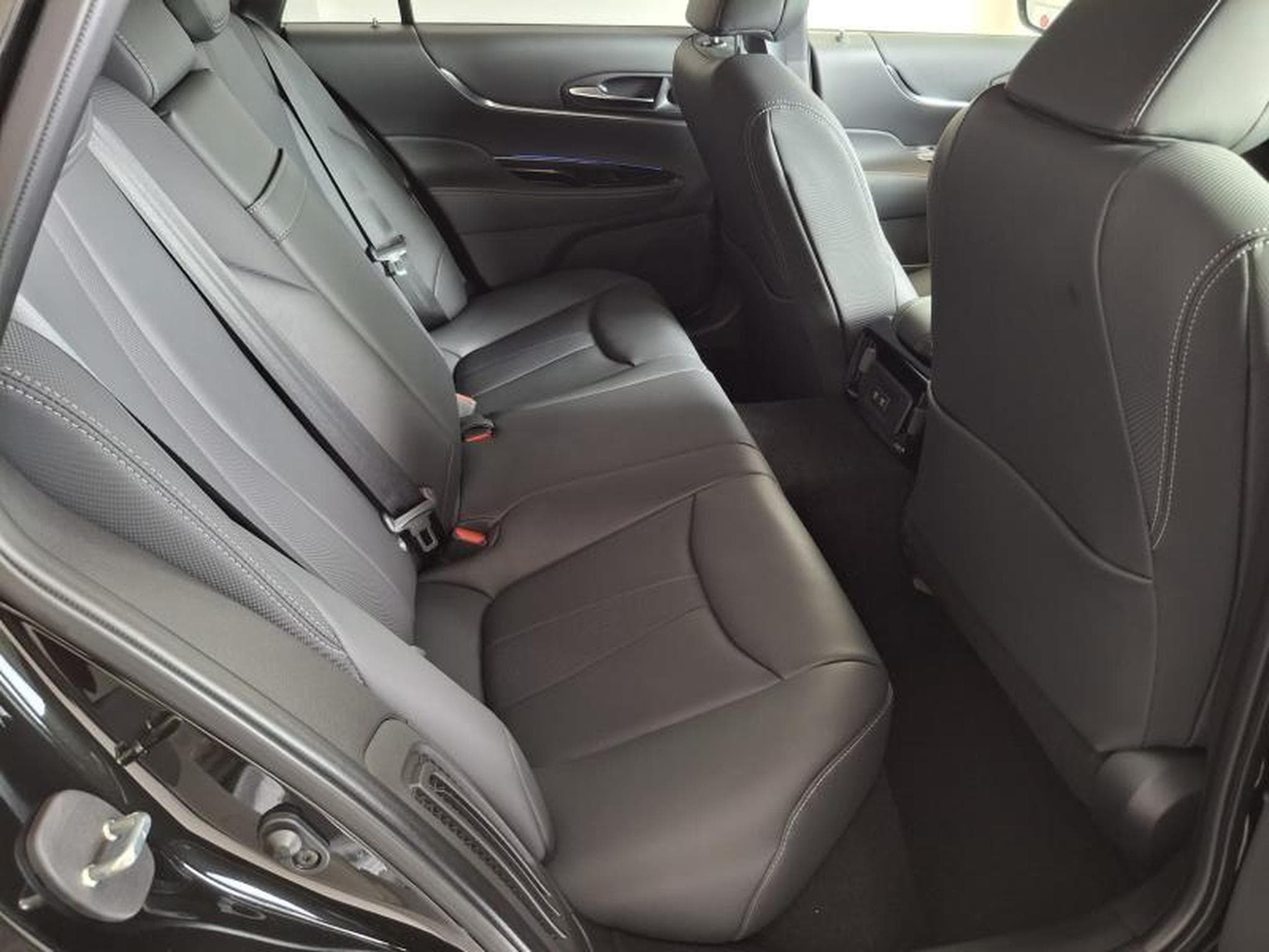 Toyota Mirai PREMIUM (2025) - Photo 16