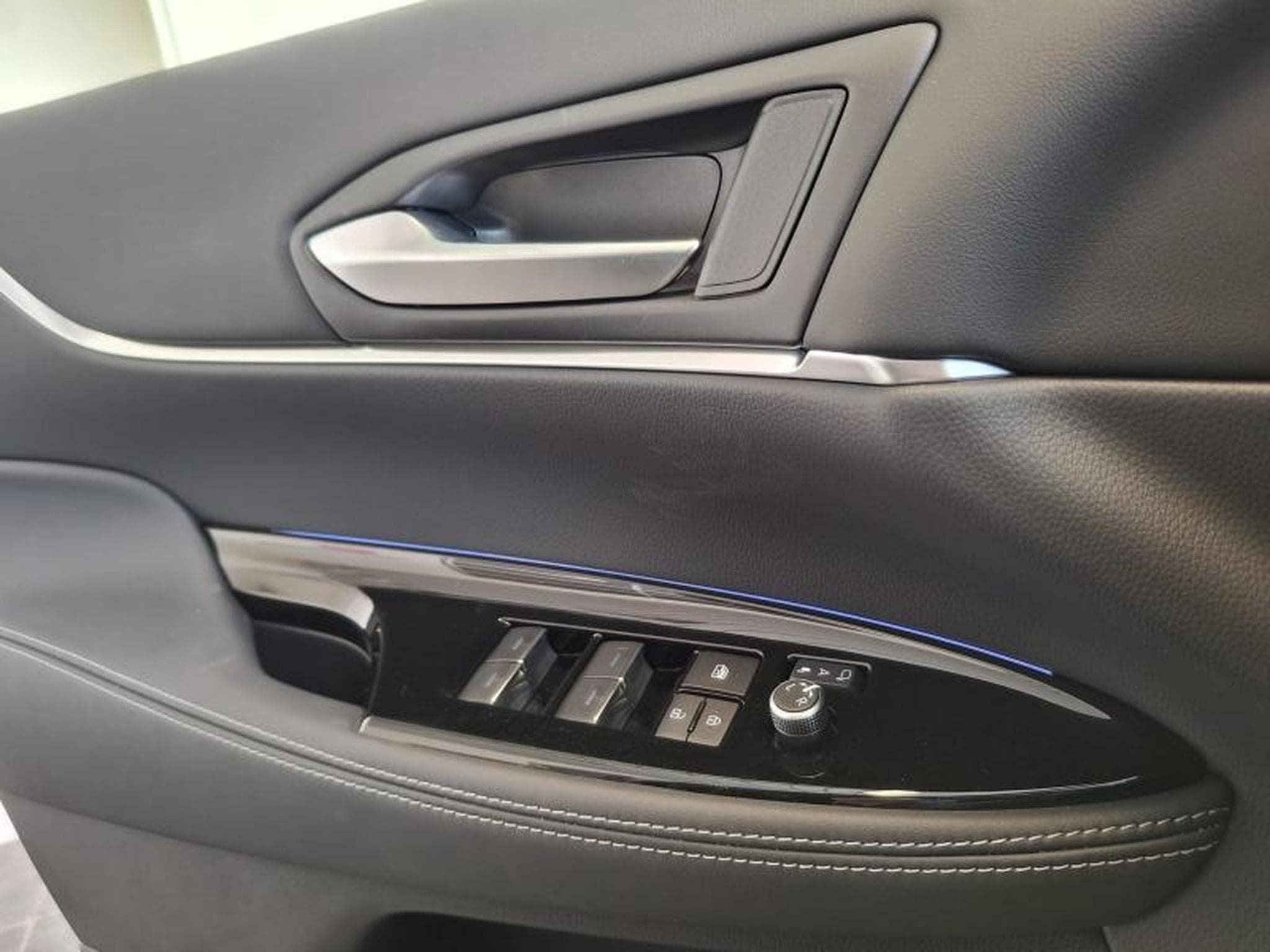 Toyota Mirai PREMIUM (2025) - Photo 19