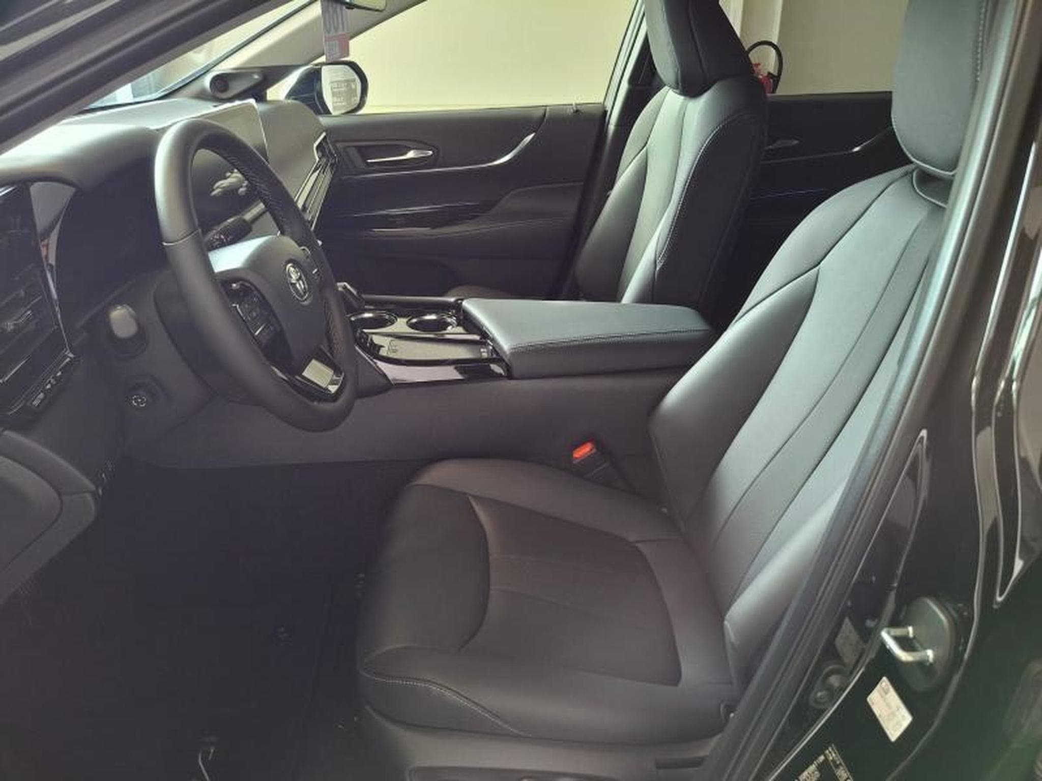 Toyota Mirai PREMIUM (2025) - Photo 9