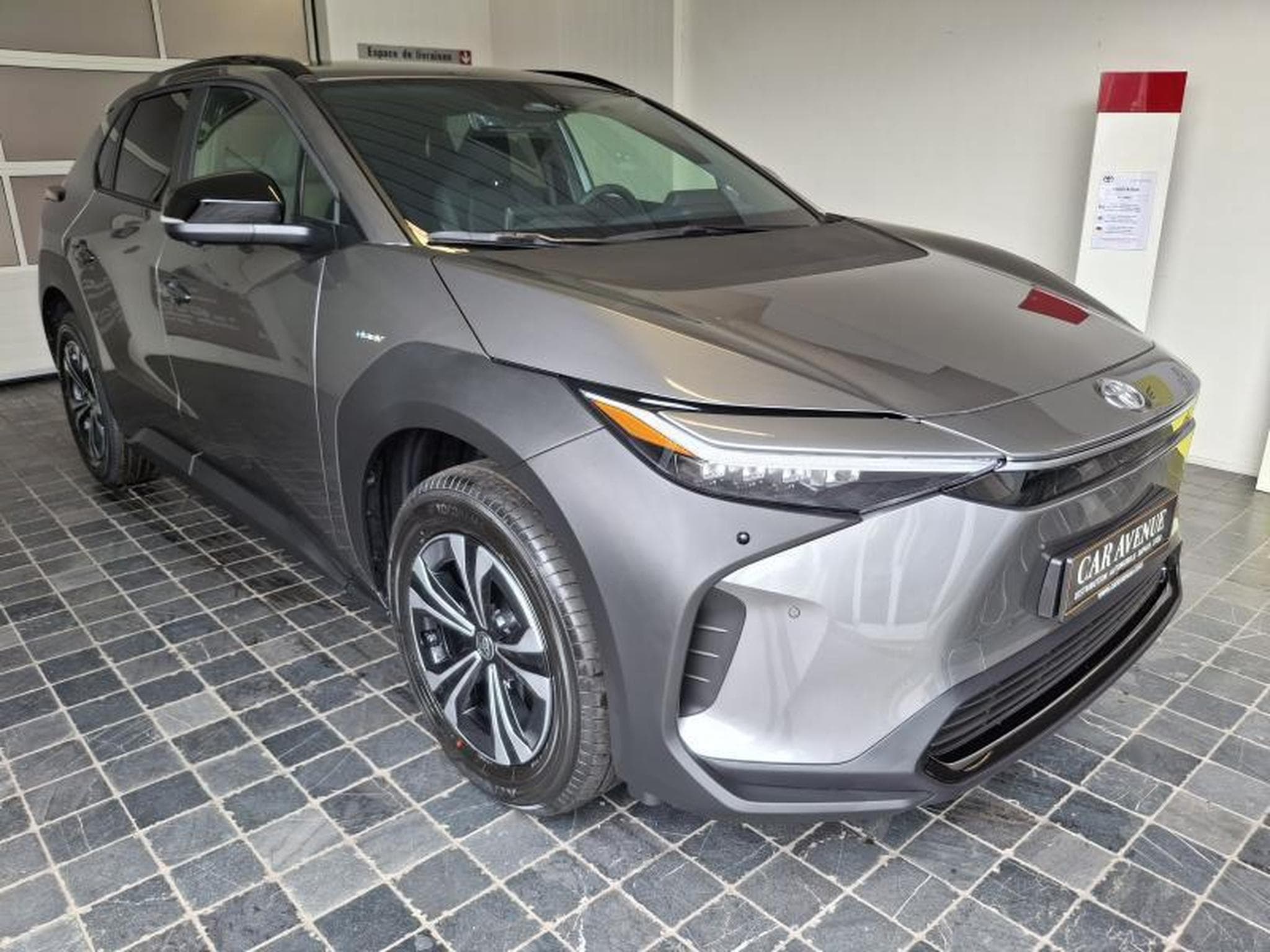 Toyota bZ4X Business Plus 2WD (2025) - Photo 3