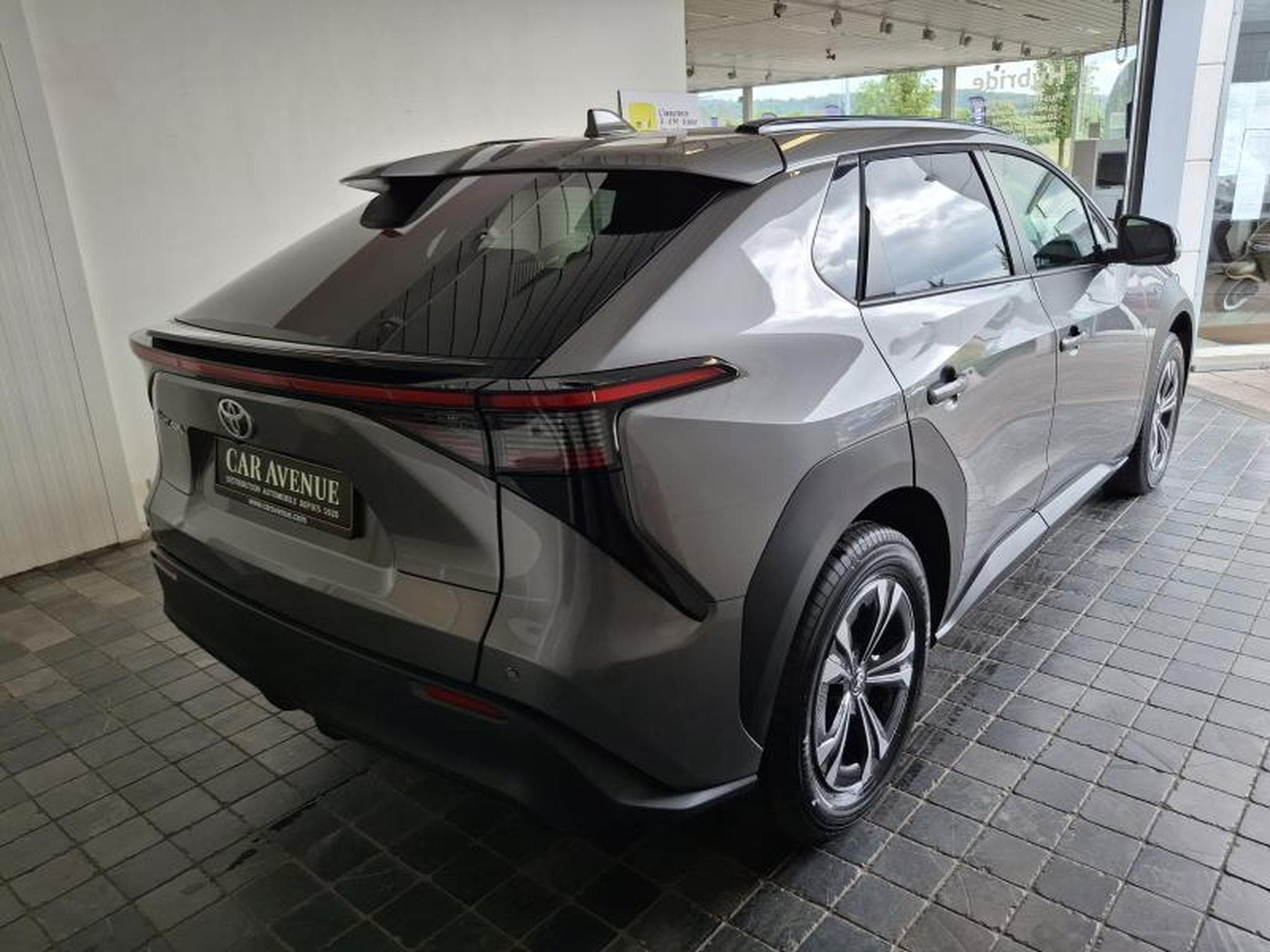 Toyota bZ4X Business Plus 2WD (2025) - Photo 4