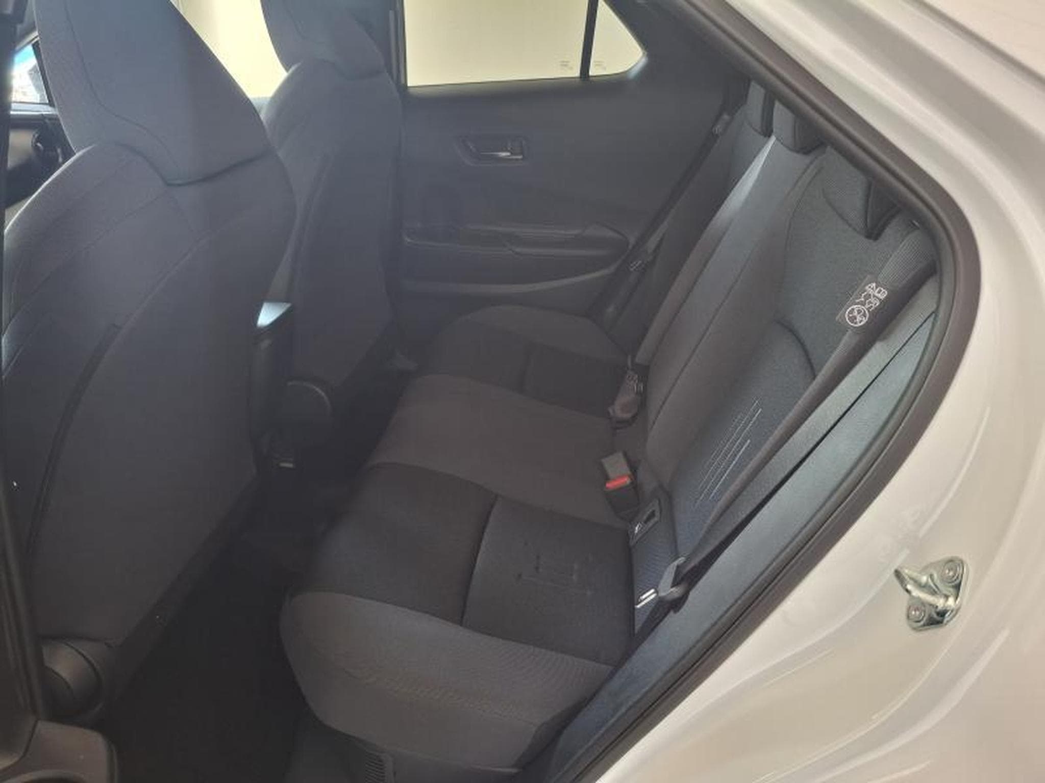 Toyota C-HR Elite PHEV (2025) - Photo 11
