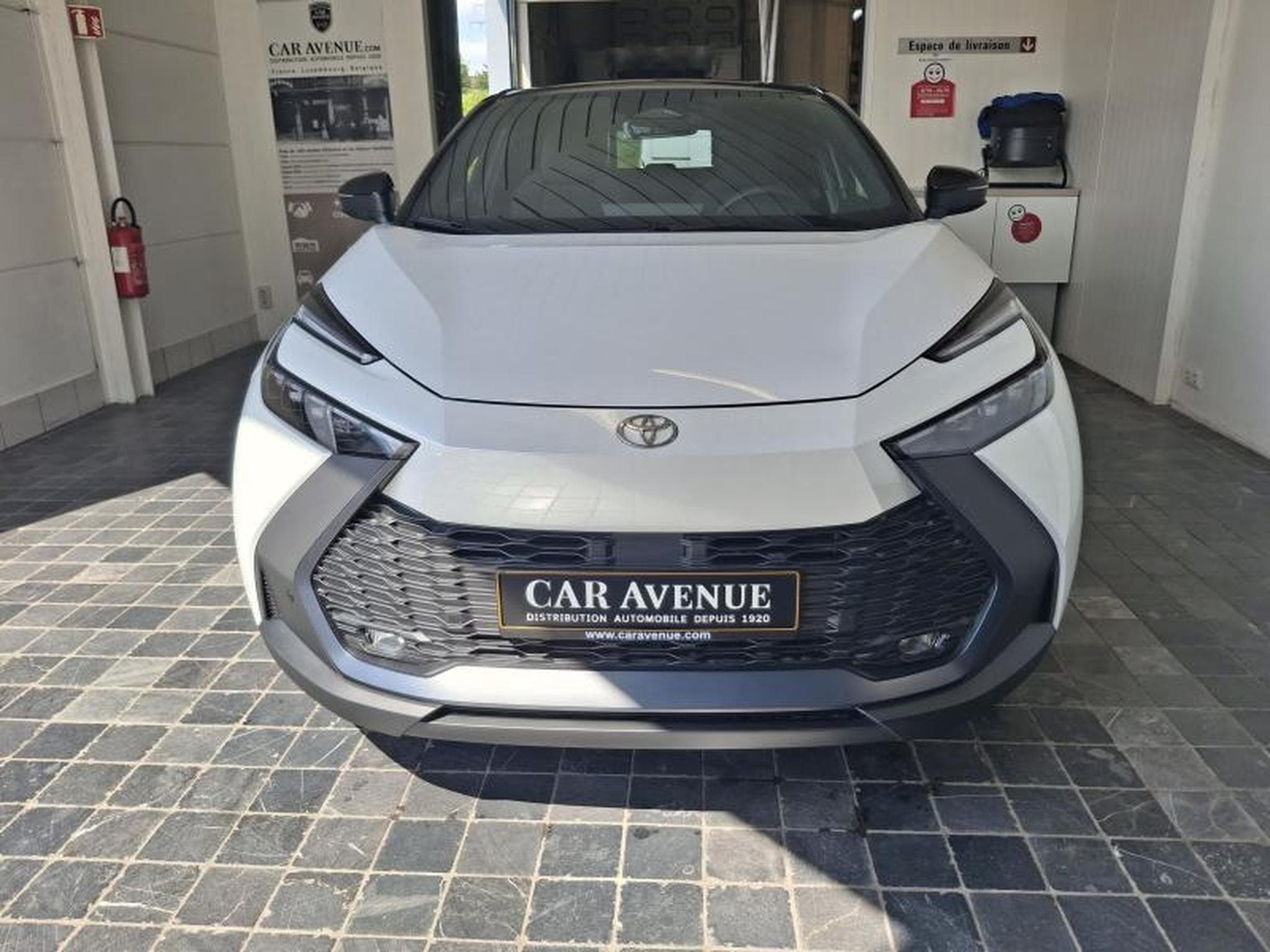 Toyota C-HR Elite PHEV (2025) - Photo 2