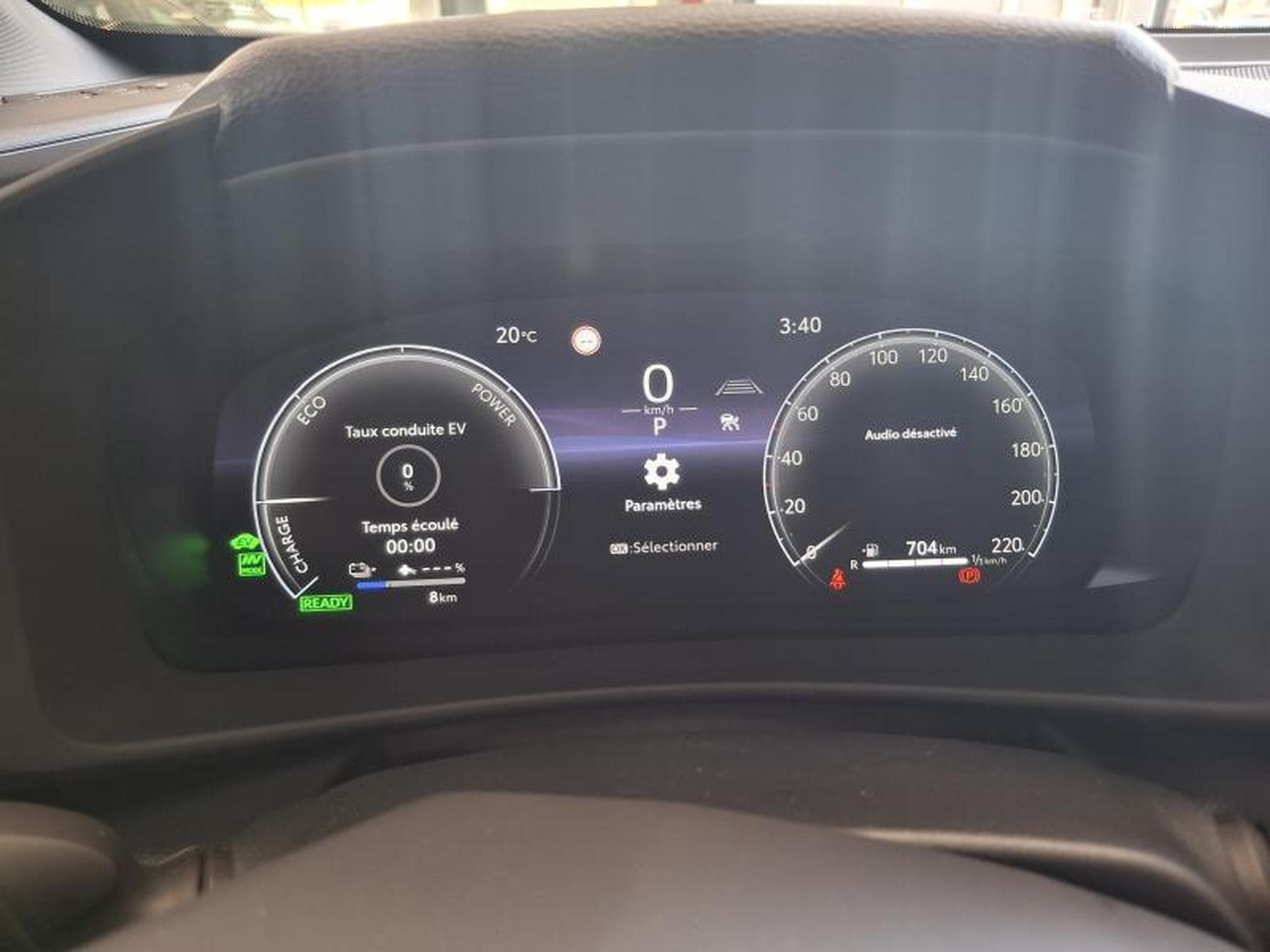 Toyota C-HR Elite PHEV (2025) - Photo 9