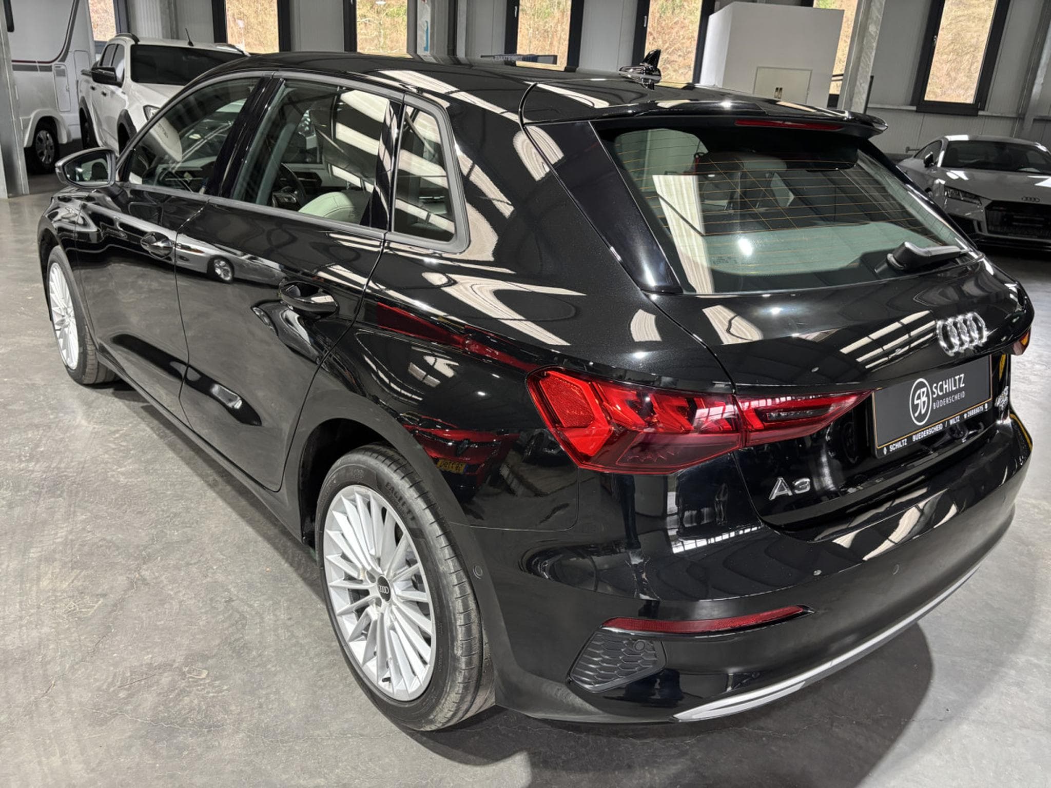 Audi A3 2.0 TDI 200ch SportBack QUATTRO (2021) - Photo 5