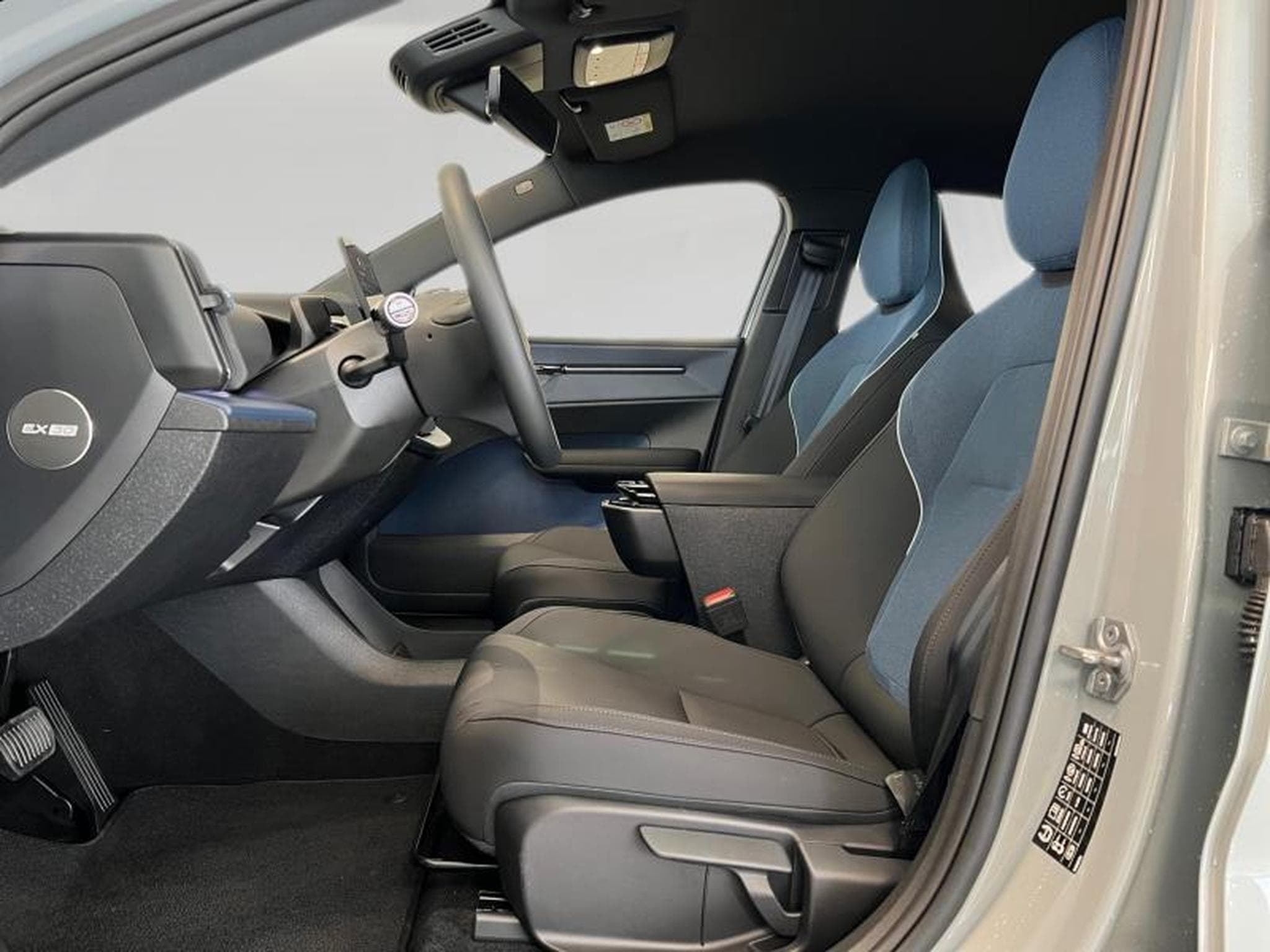 Volvo EX30 Twin motor performance avec kit HEICO (2025) - Photo 9