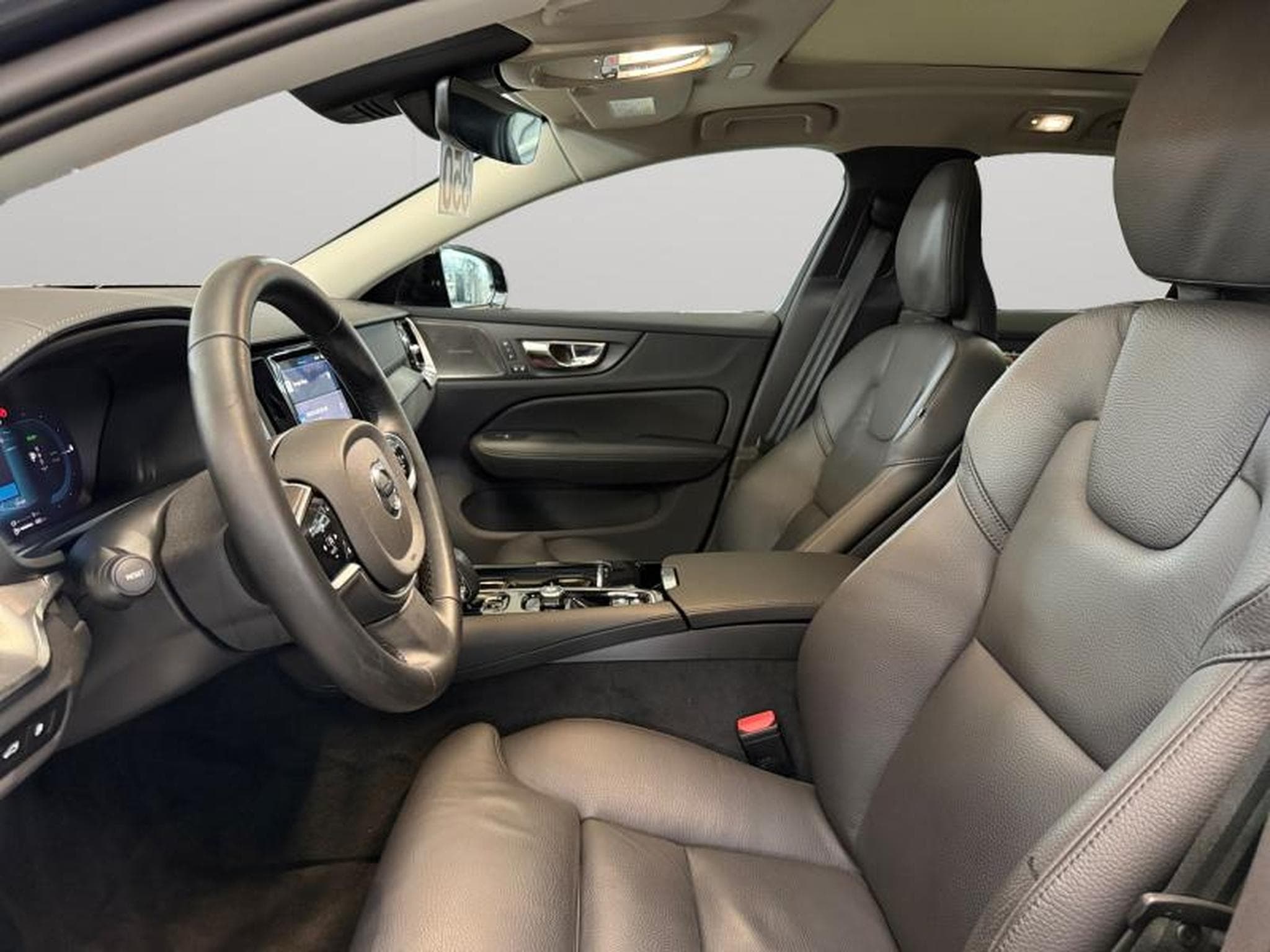 Volvo V60 T6 Ultra Dark / Hybride (2024) - Photo 10