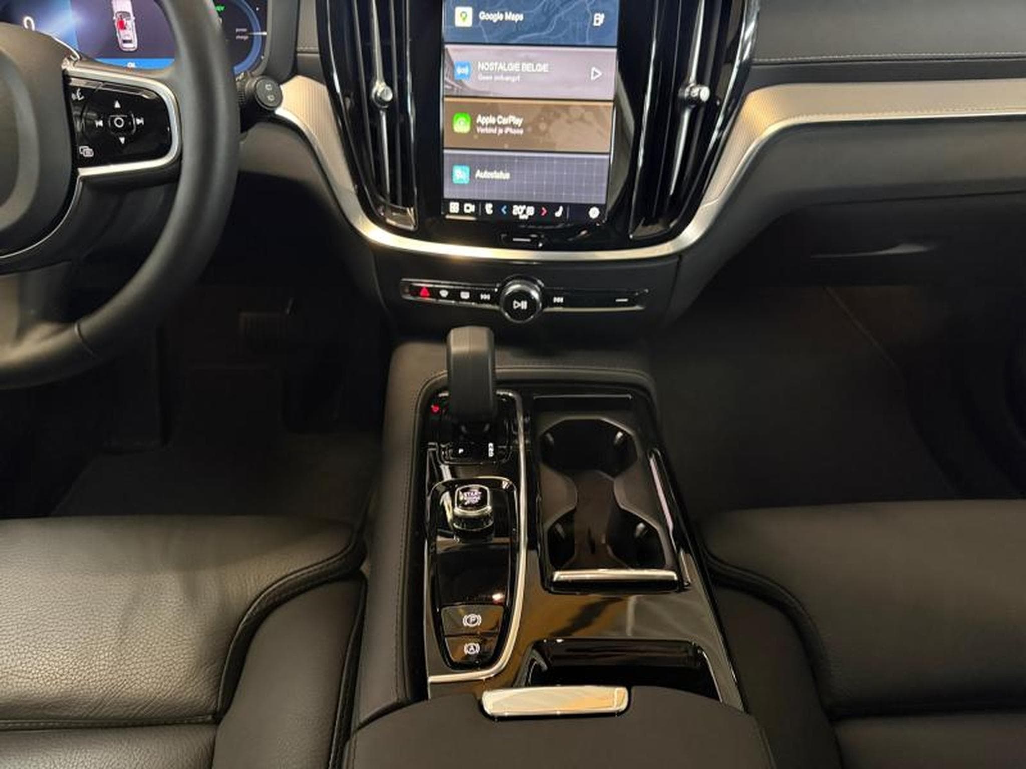 Volvo V60 T6 Ultra Dark / Hybride (2024) - Photo 11