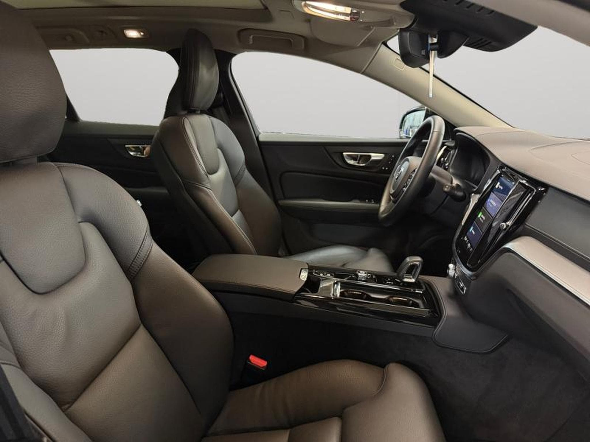Volvo V60 T6 Ultra Dark / Hybride (2024) - Photo 15