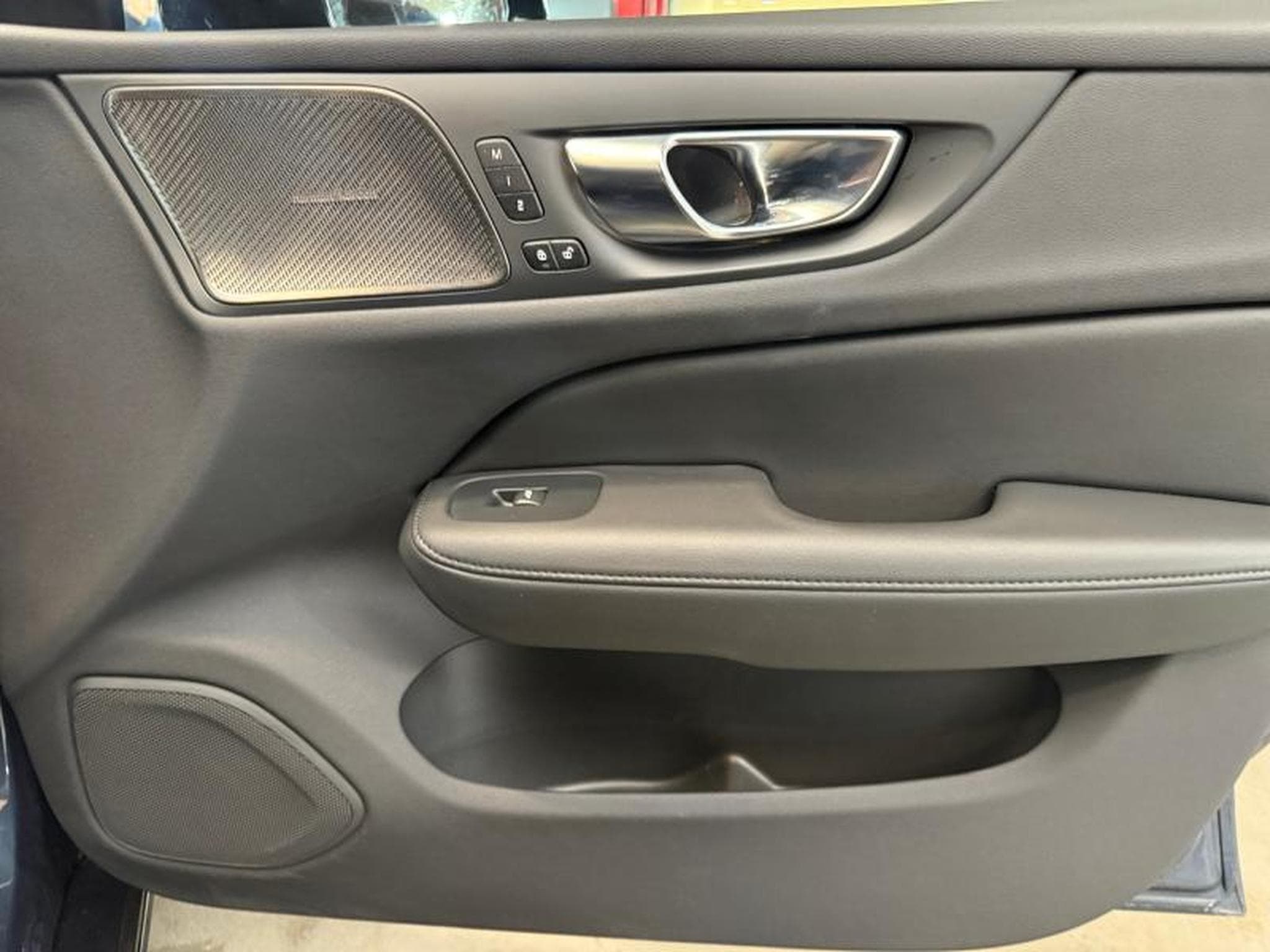 Volvo V60 T6 Ultra Dark / Hybride (2024) - Photo 21