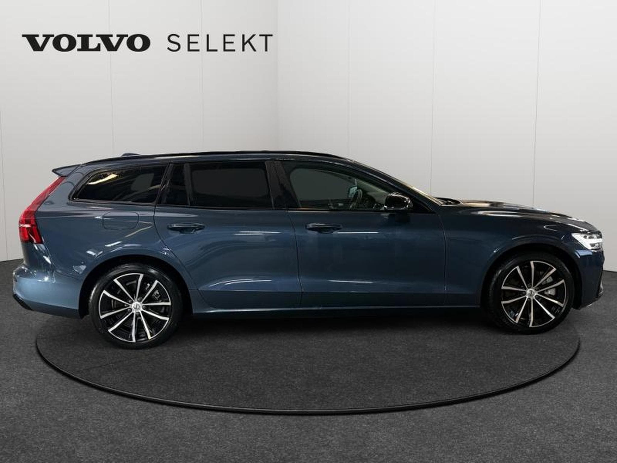 Volvo V60 T6 Ultra Dark / Hybride (2024) - Photo 7