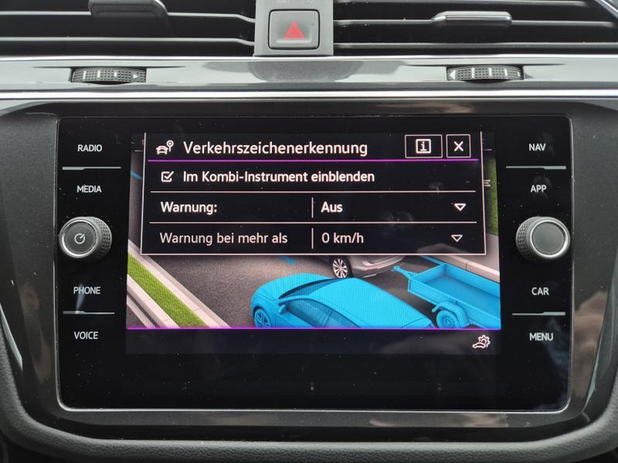 VW Tiguan R-Line Urban Sport (2022) - Photo 11