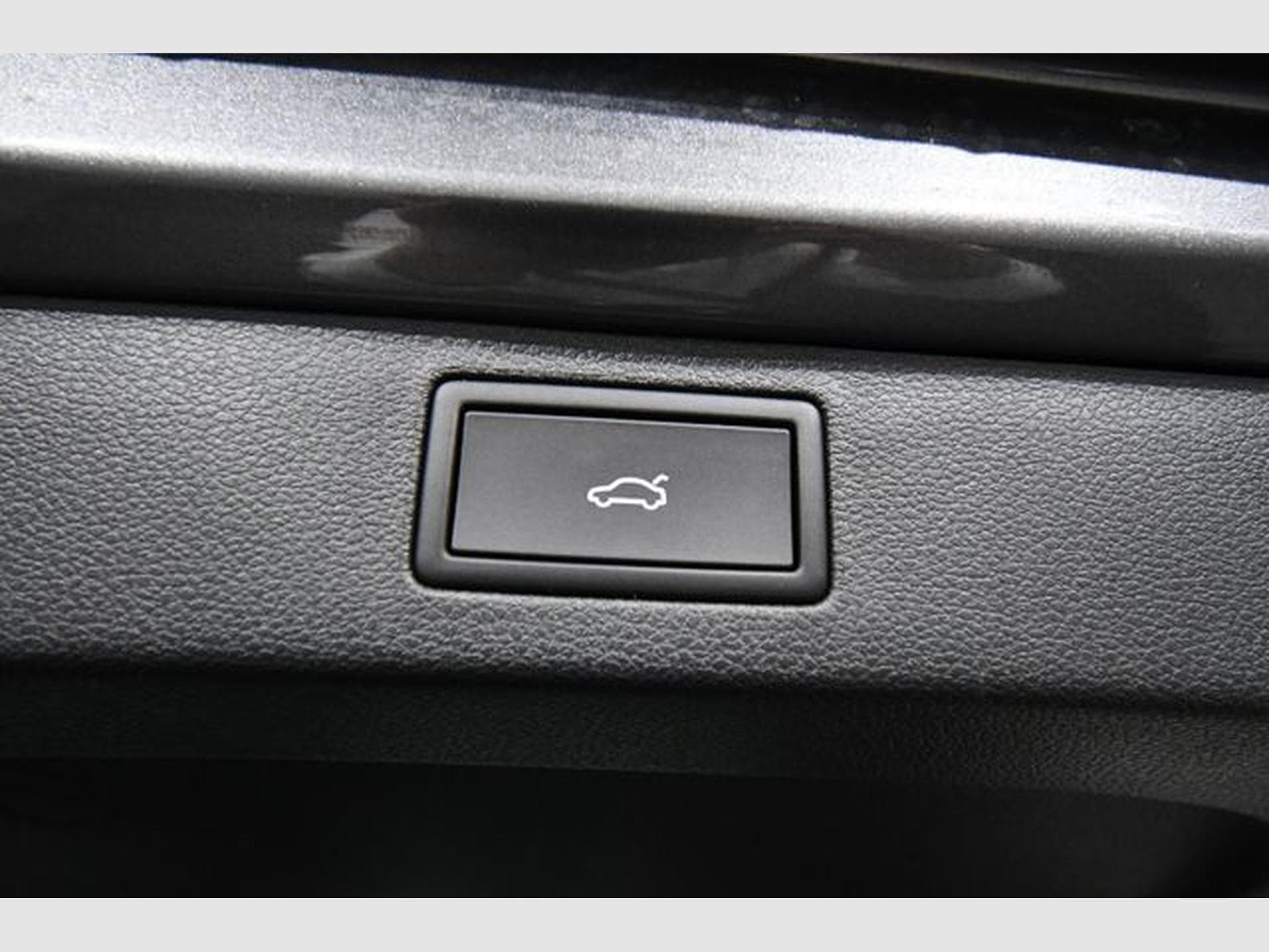 Skoda Kamiq Kamiq Monte Carlo, Pano, 18", Navi (2025) - Photo 9
