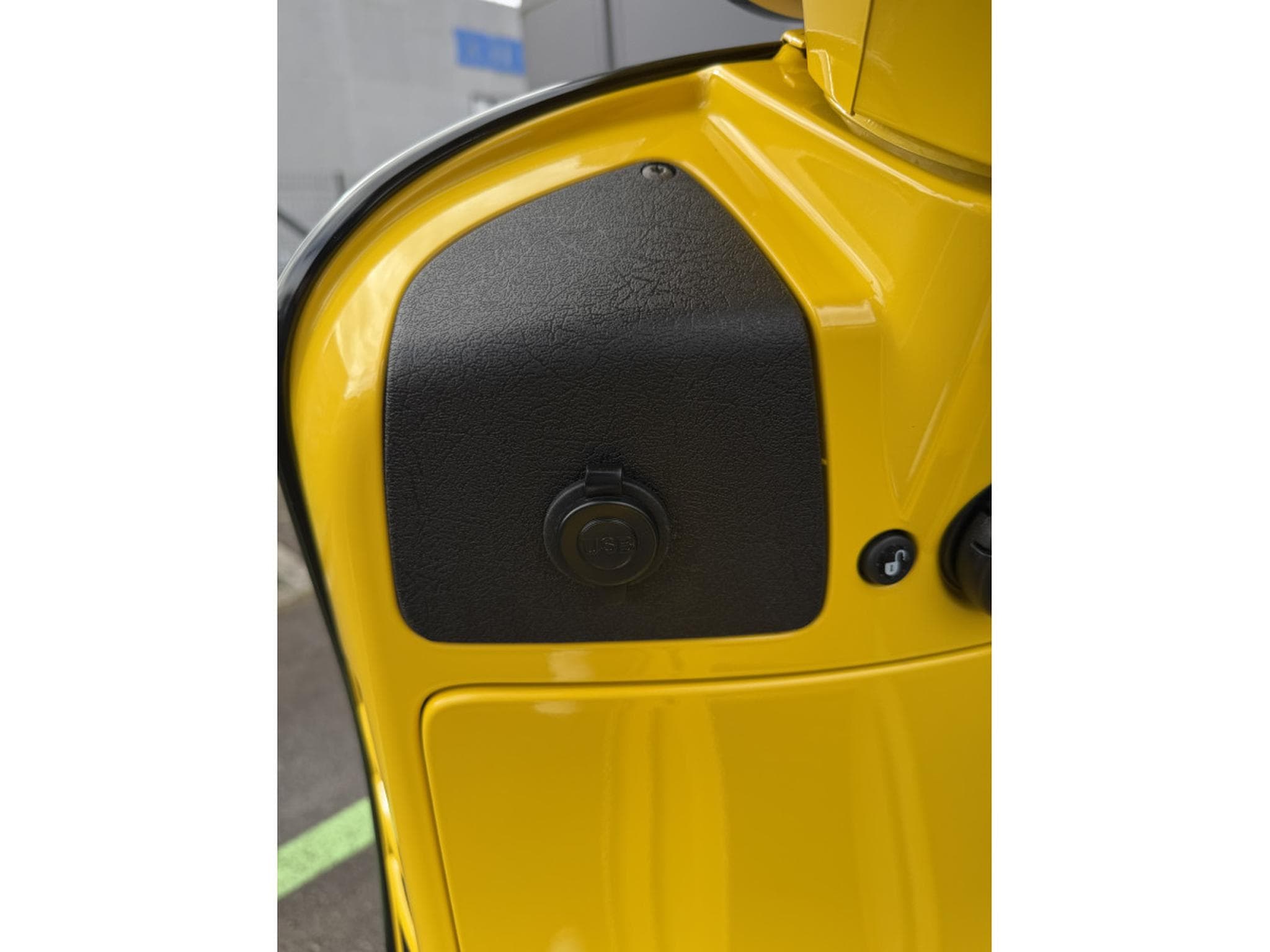 Vespa GTS 300 (2021) - Photo 3