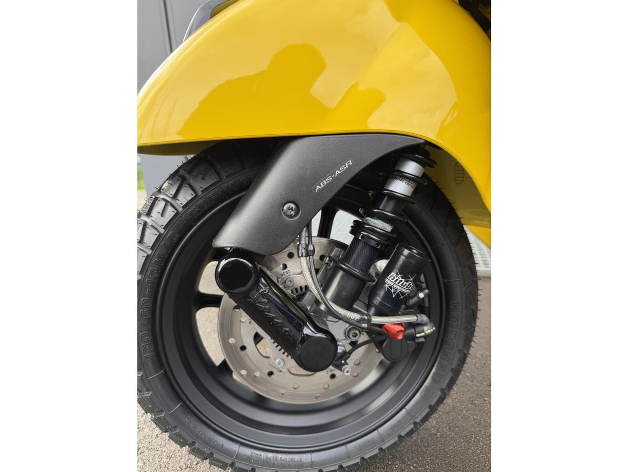 Vespa GTS 300 (2021) - Photo 8