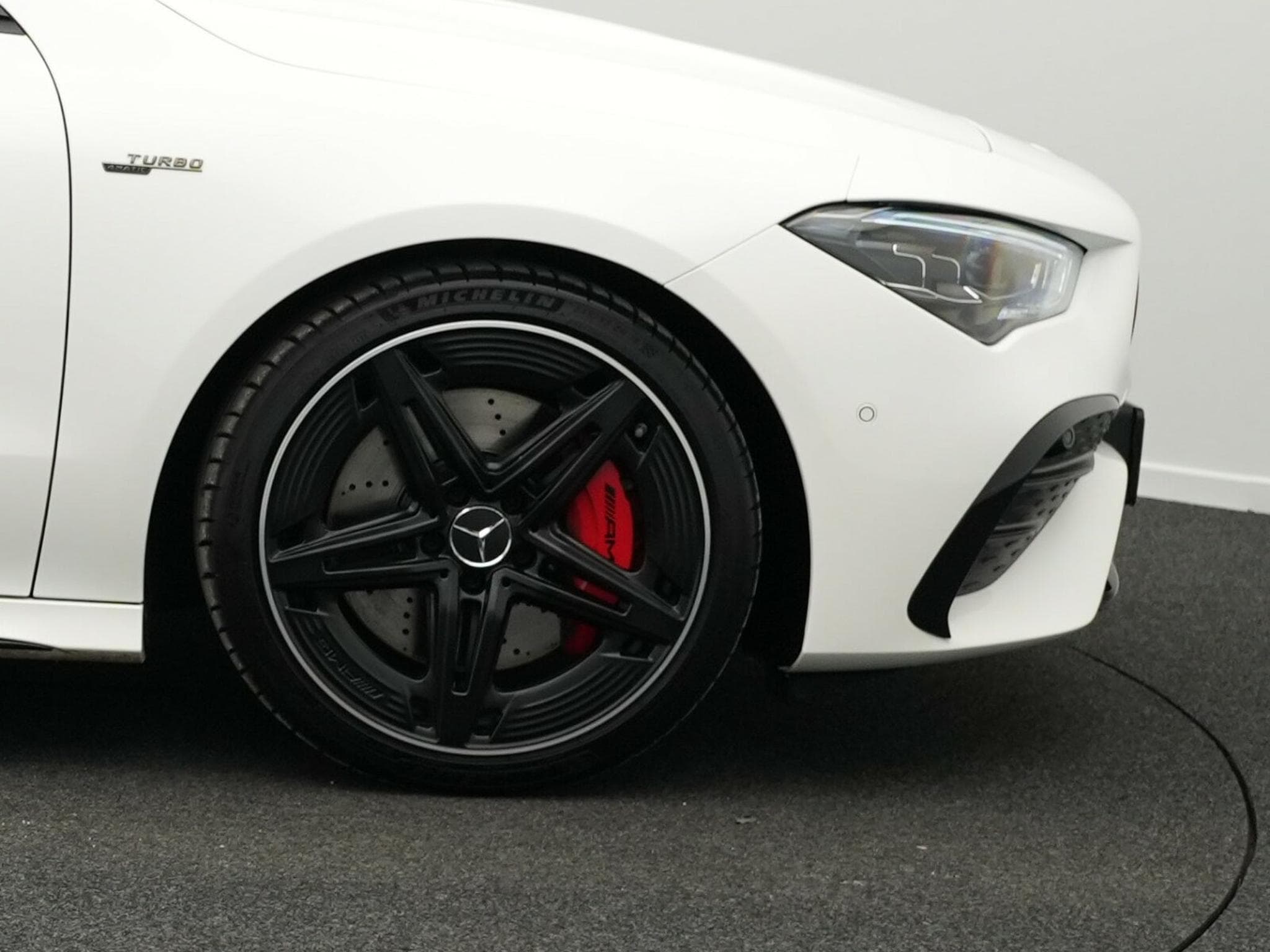 Mercedes CLA 35 AMG 4MATIC Pano+Kamera+Bur (2025) - Photo 6