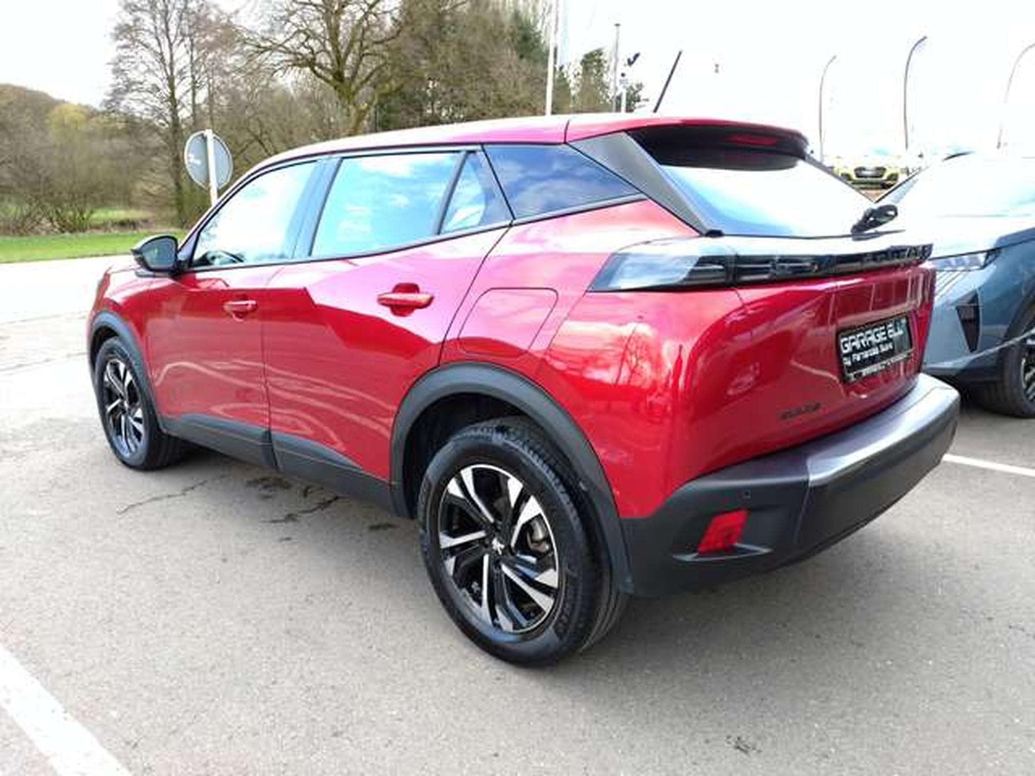Peugeot 2008 Active-Pack (2023) - Photo 2