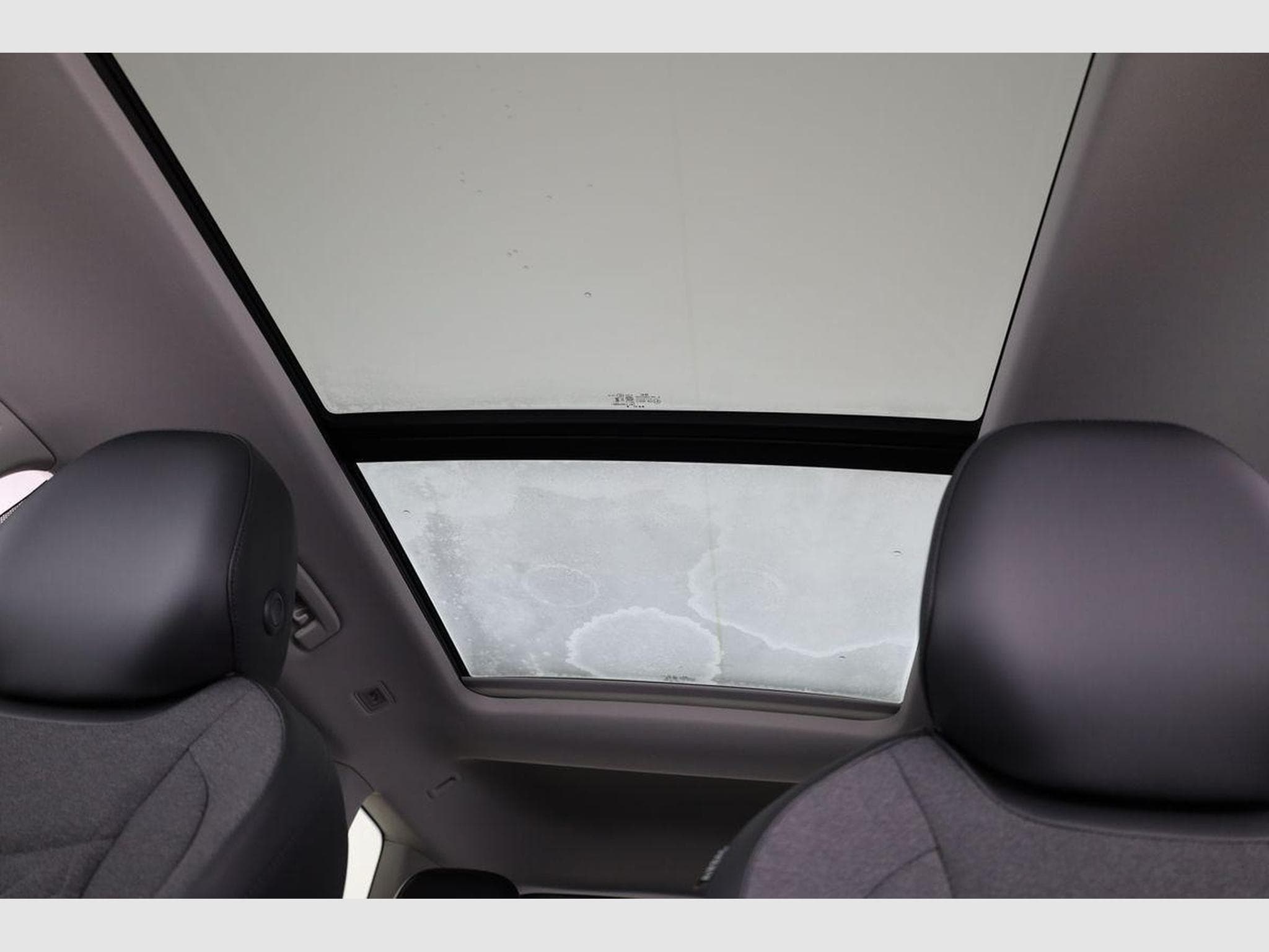 VW Tayron 1.5 TSI eHybrid 150 kW Life (2025) - Photo 10